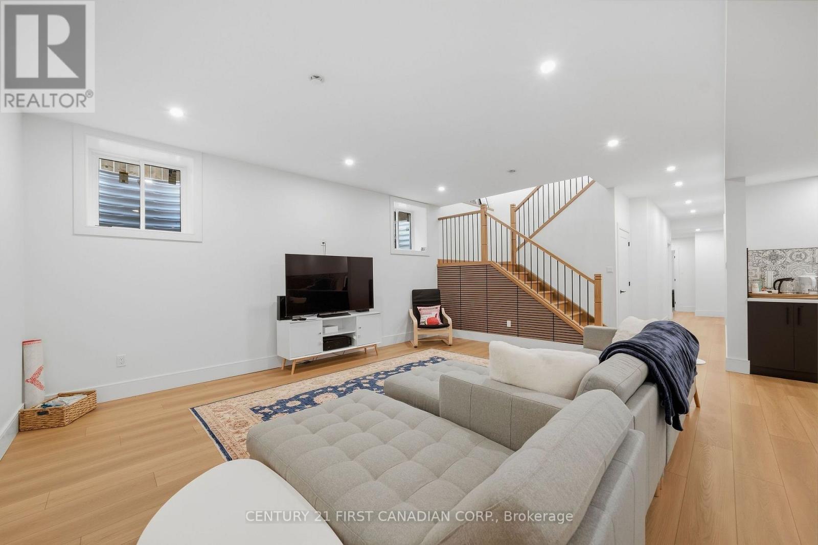 17 Sheldabren Street, North Middlesex, Ontario  N0M 1A0 - Photo 21 - X13815684