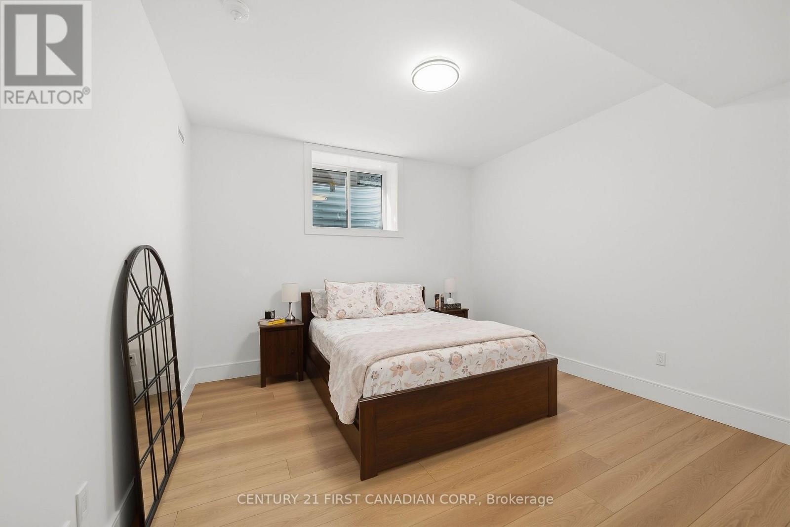 17 Sheldabren Street, North Middlesex, Ontario  N0M 1A0 - Photo 25 - X13815684