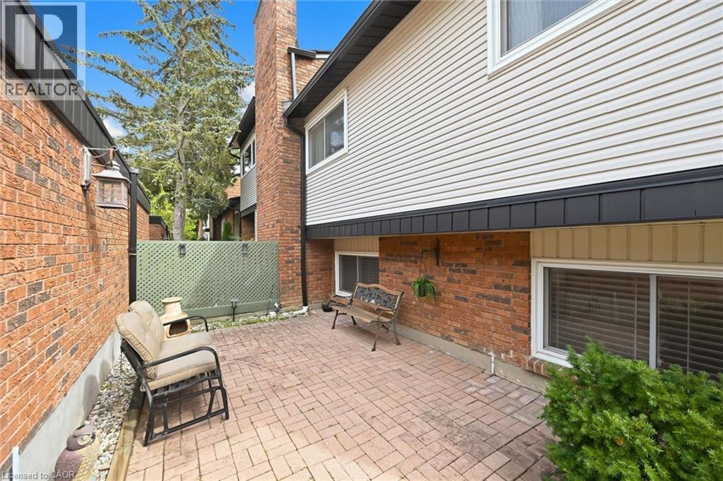 1576 Kerns Road Unit# 7, Burlington, Ontario  L7P 3A7 - Photo 38 - 40858257