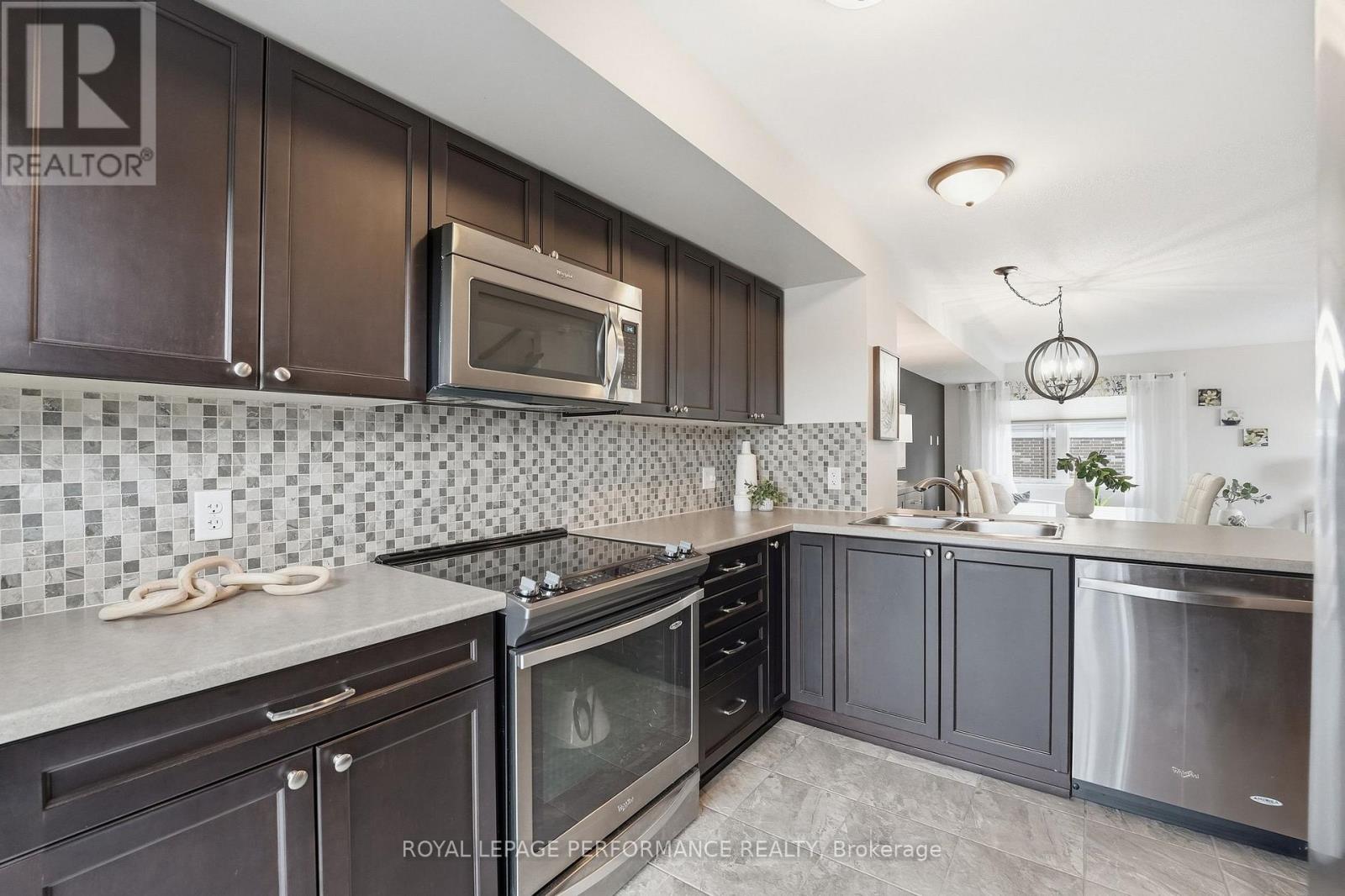 275 Eric Czapnik Way, Ottawa, Ontario  K1E 0B4 - Photo 21 - X13815568