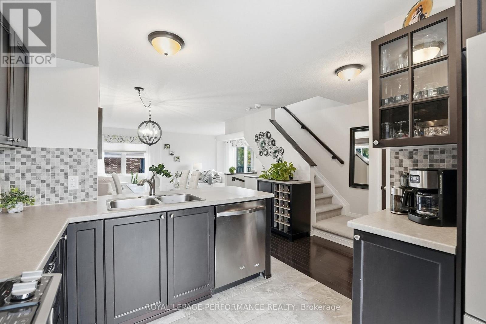 275 Eric Czapnik Way, Ottawa, Ontario  K1E 0B4 - Photo 22 - X13815568