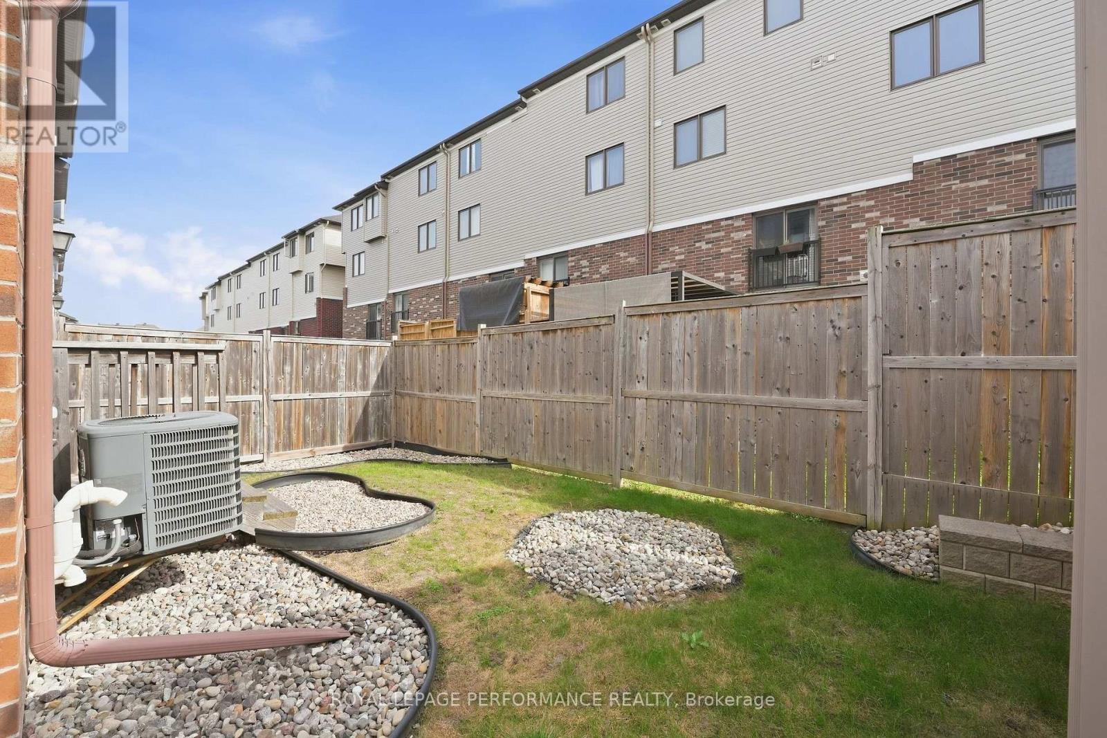 275 Eric Czapnik Way, Ottawa, Ontario  K1E 0B4 - Photo 34 - X13815568