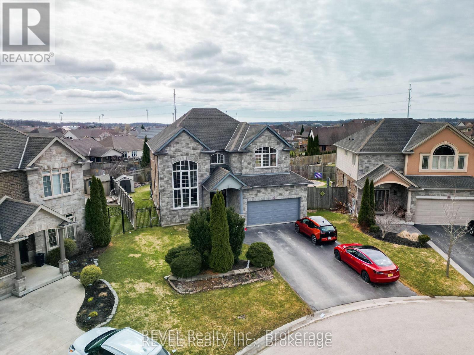 6600 Richard Crescent, Niagara Falls, Ontario  L2H 0A9 - Photo 2 - X13815650