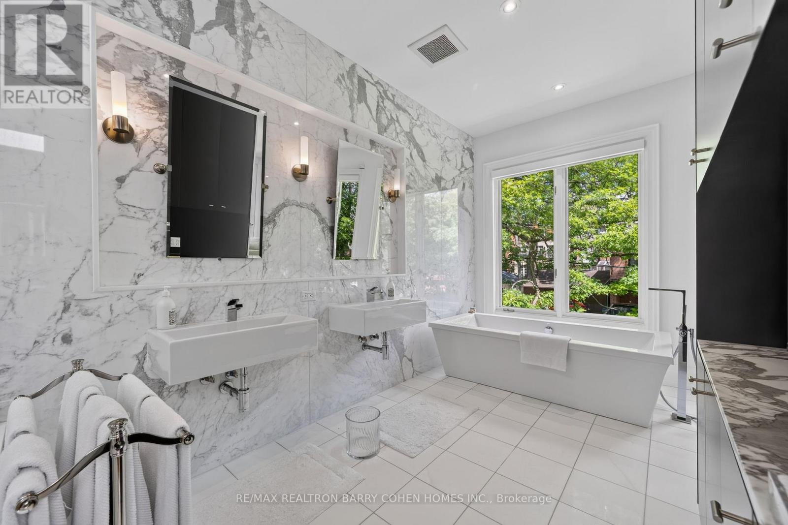 20b Woodlawn Avenue W, Toronto, Ontario  M4V 1G7 - Photo 24 - C13815454