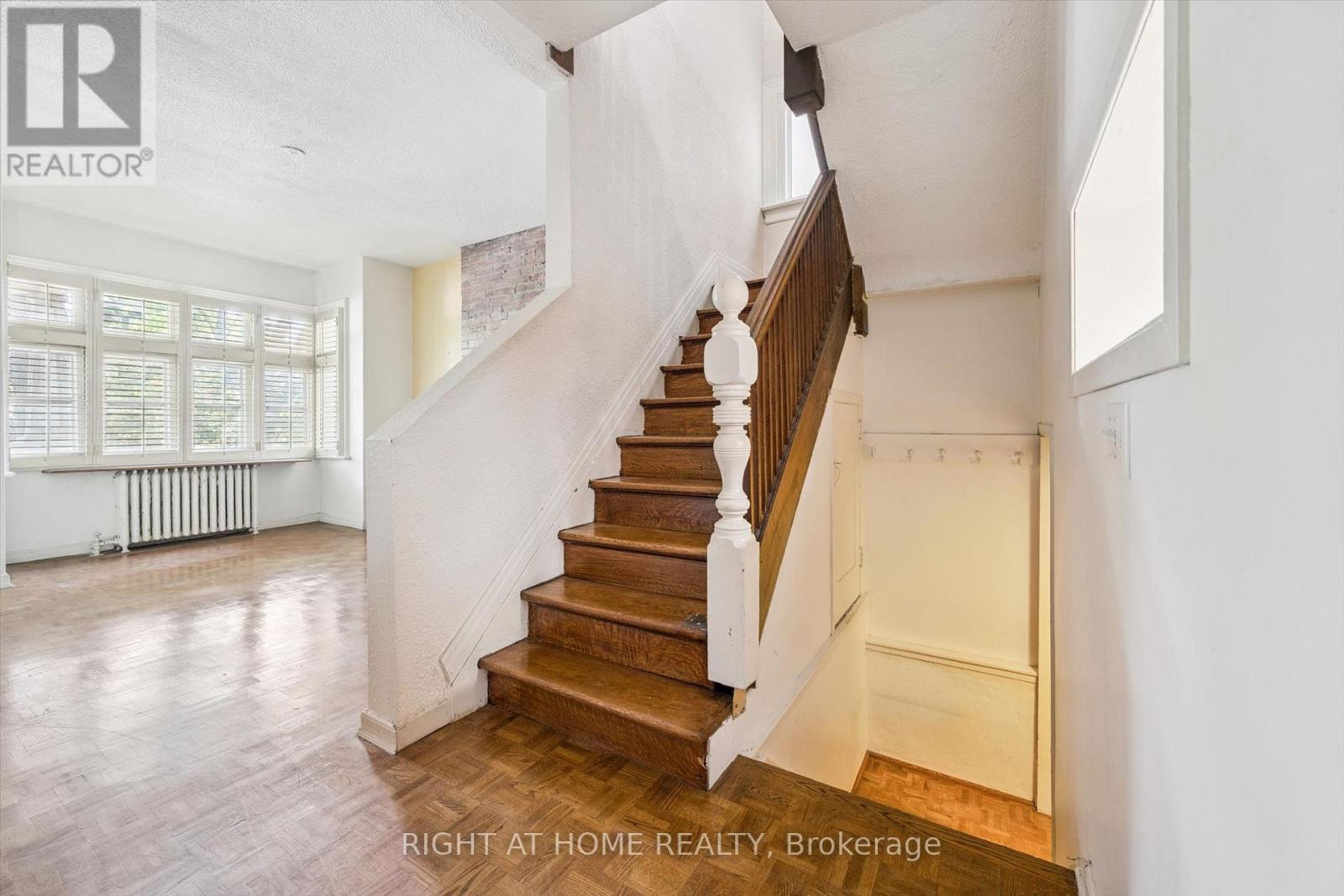 4 Jean Street, Toronto, Ontario  M4W 3A7 - Photo 15 - C13815542