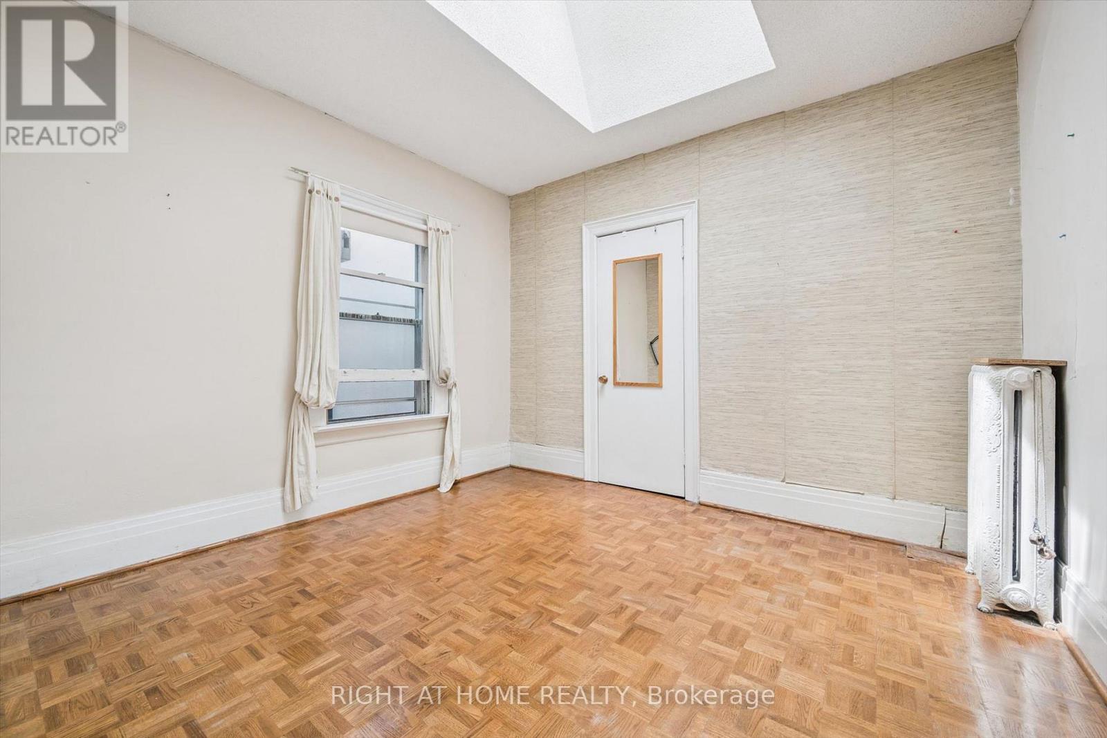4 Jean Street, Toronto, Ontario  M4W 3A7 - Photo 18 - C13815542