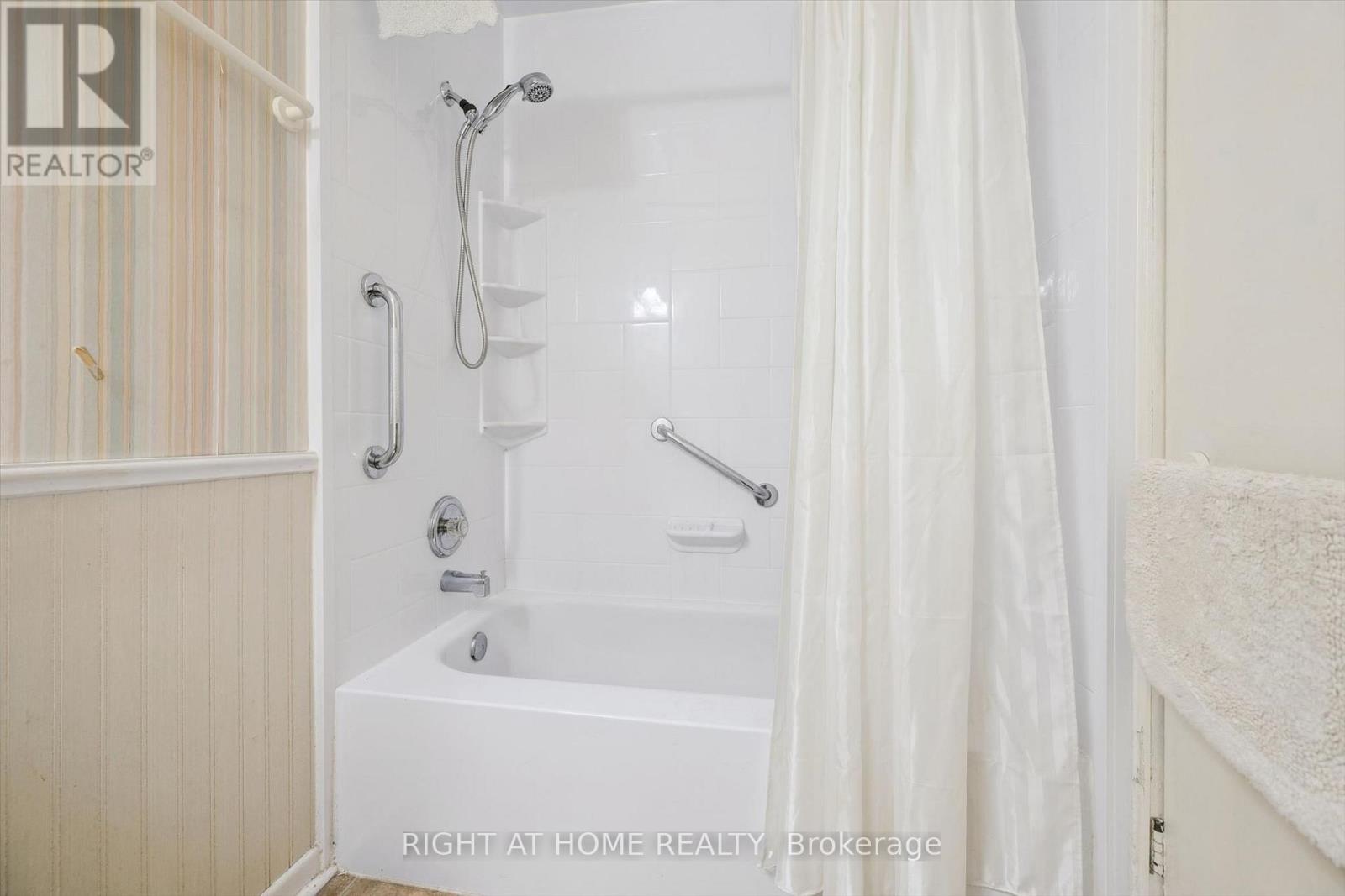 4 Jean Street, Toronto, Ontario  M4W 3A7 - Photo 21 - C13815542