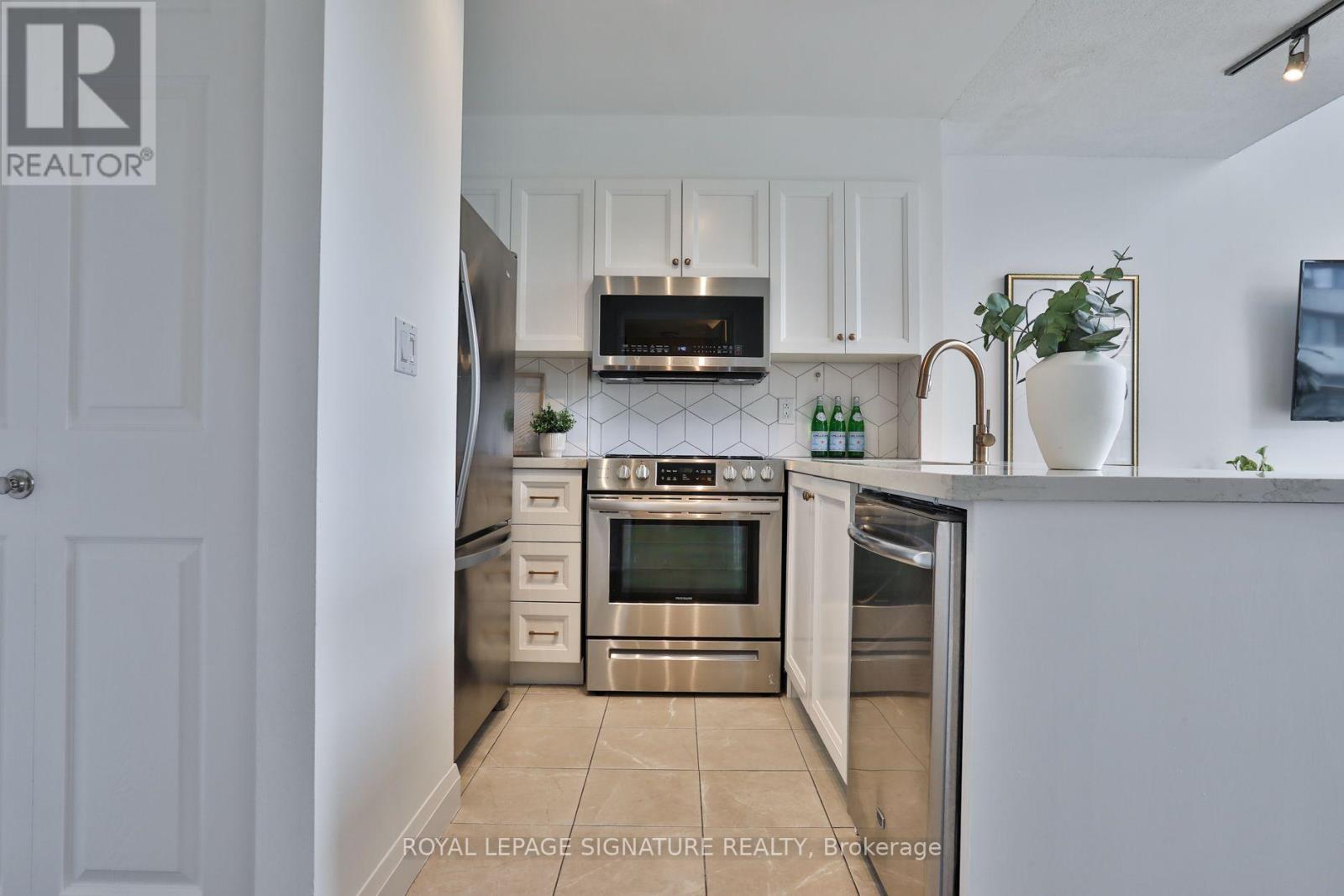 703 - 18 Merton Street, Toronto, Ontario  M4S 3G9 - Photo 16 - C13815556