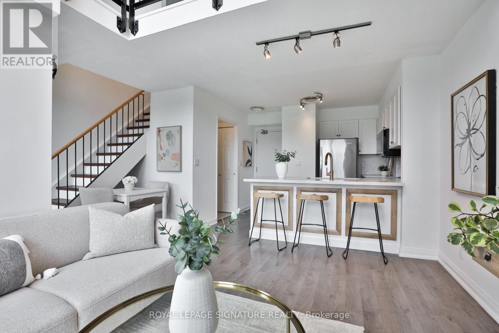 703 - 18 Merton Street, Toronto, Ontario  M4S 3G9 - Photo 2 - C13815556