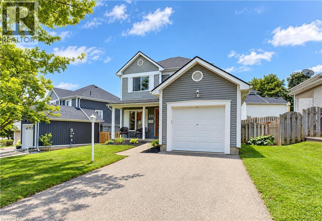 253 Newport Place, Waterloo, Ontario  N2T 1T9 - Photo 3 - 40861960