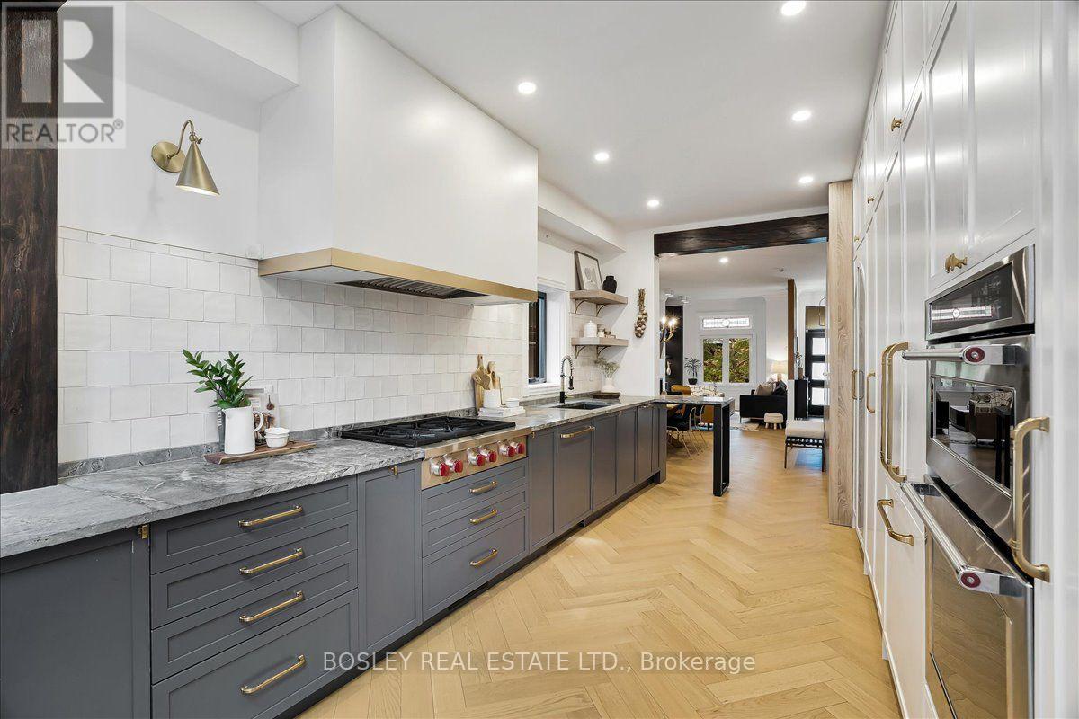 372 Logan Avenue, Toronto, Ontario  M4M 2N8 - Photo 12 - E13815514