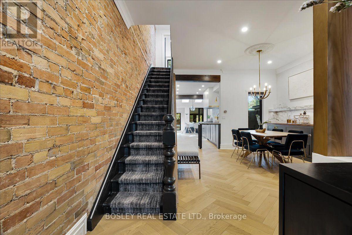 372 Logan Avenue, Toronto, Ontario  M4M 2N8 - Photo 3 - E13815514