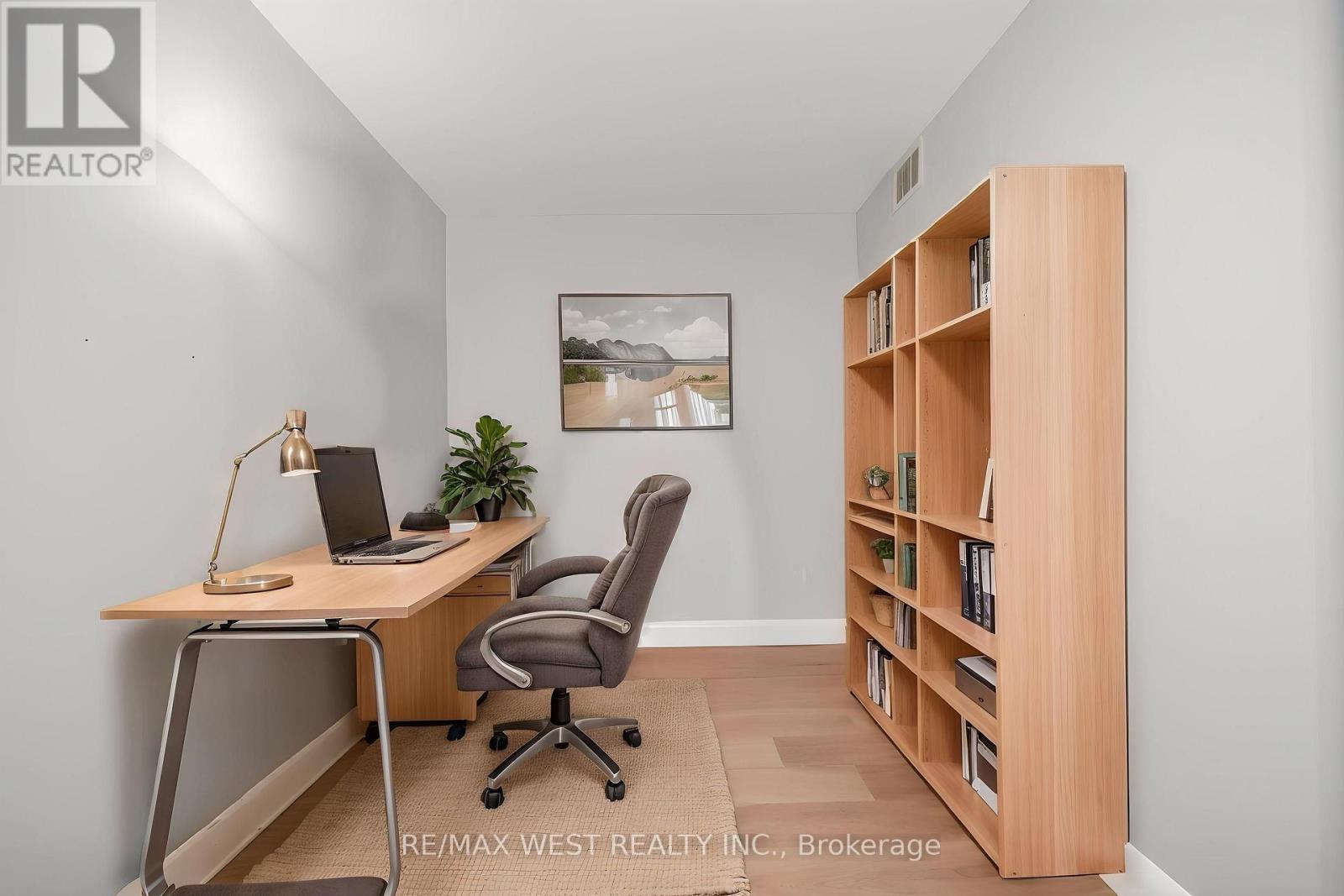 801 - 3650 Kingston Road, Toronto, Ontario  M1M 3X9 - Photo 3 - E13815560