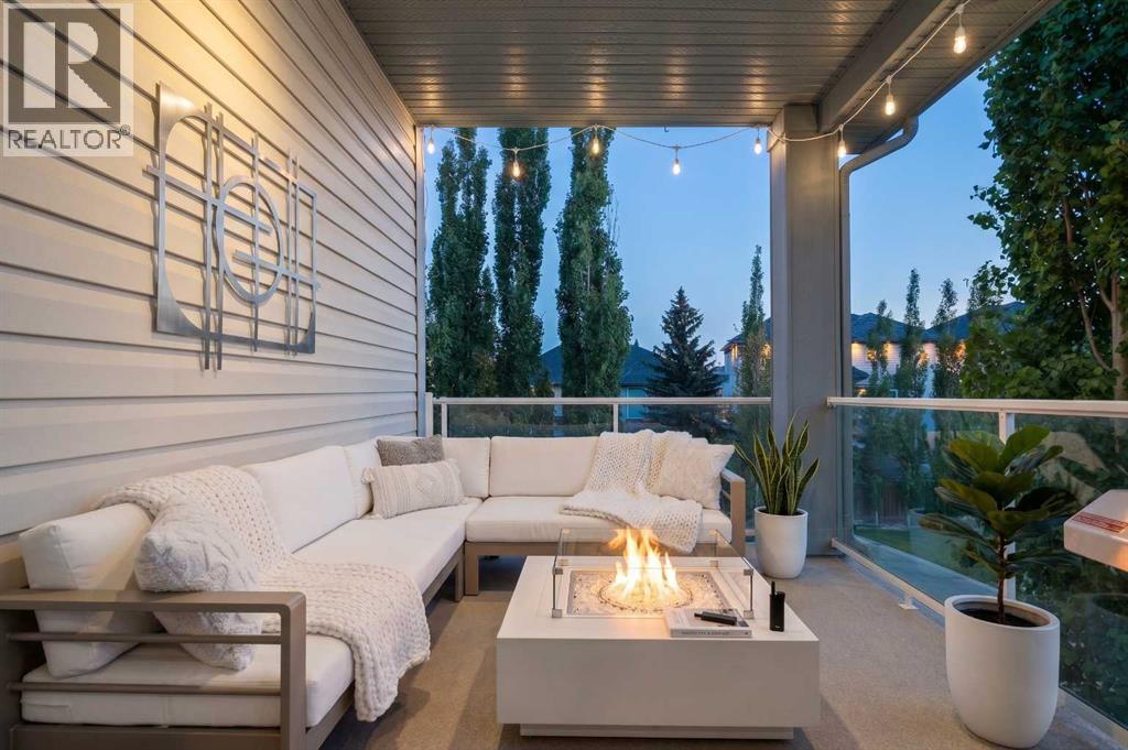 Upper Deck - Virtually Staged