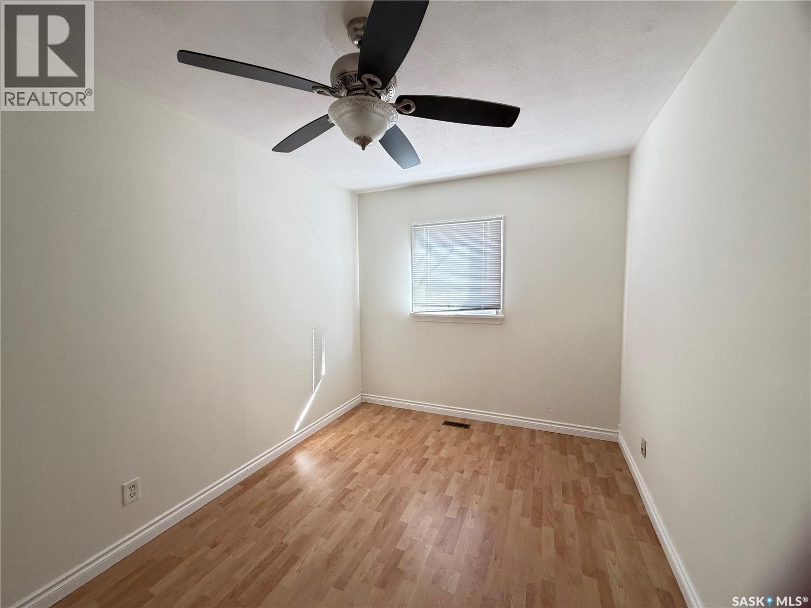 1215 Broder Street, Regina, Saskatchewan  S4N 3R3 - Photo 12 - SK049120