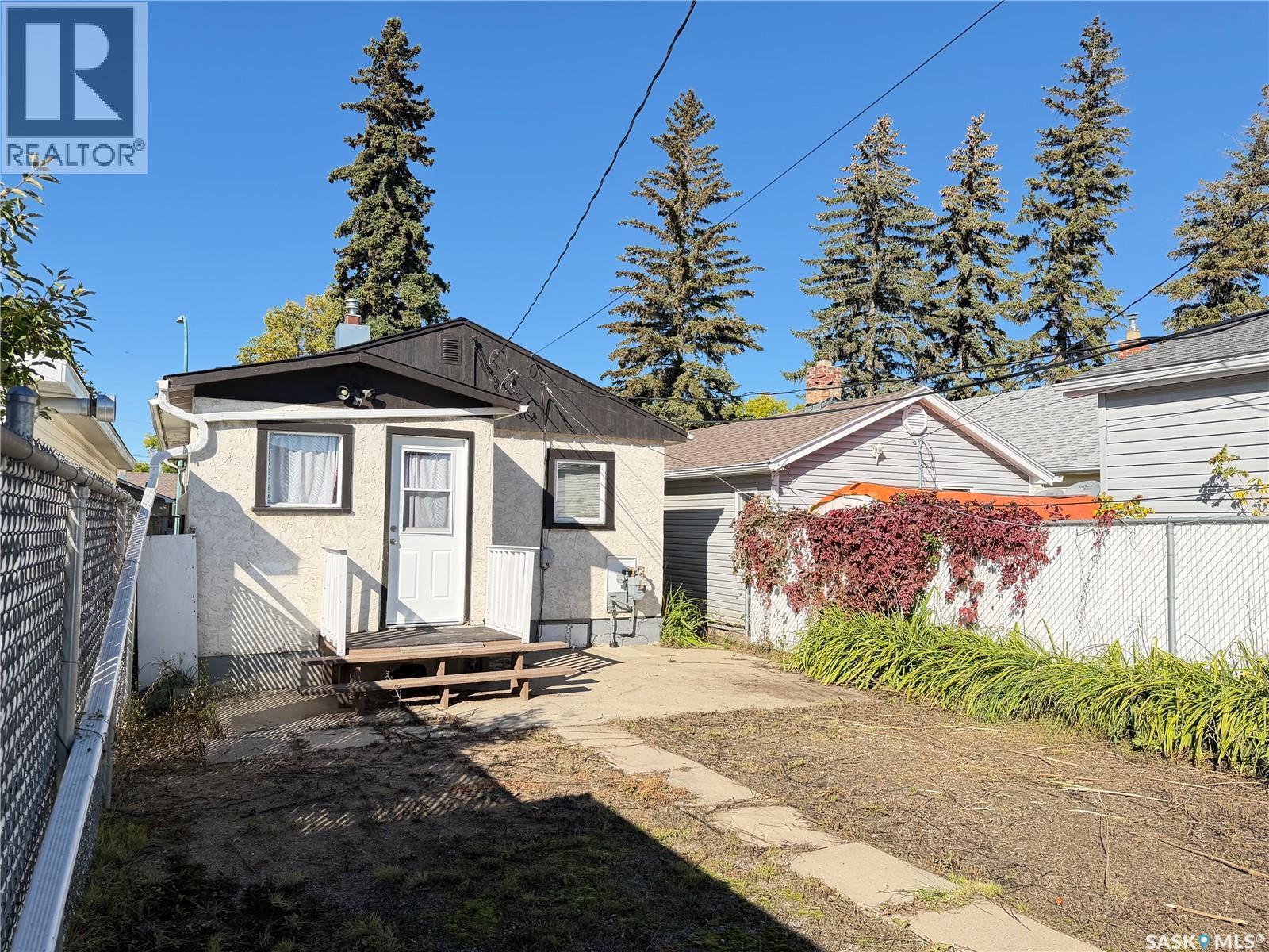 1215 Broder Street, Regina, Saskatchewan  S4N 3R3 - Photo 16 - SK049120