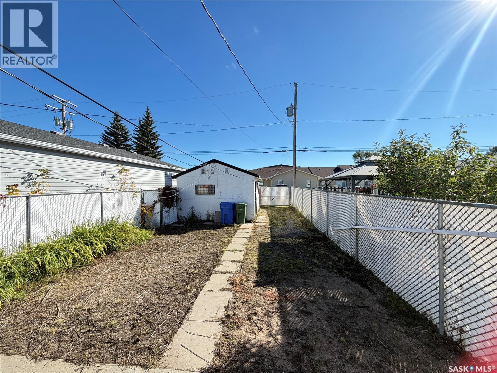 1215 Broder Street, Regina, Saskatchewan  S4N 3R3 - Photo 17 - SK049120