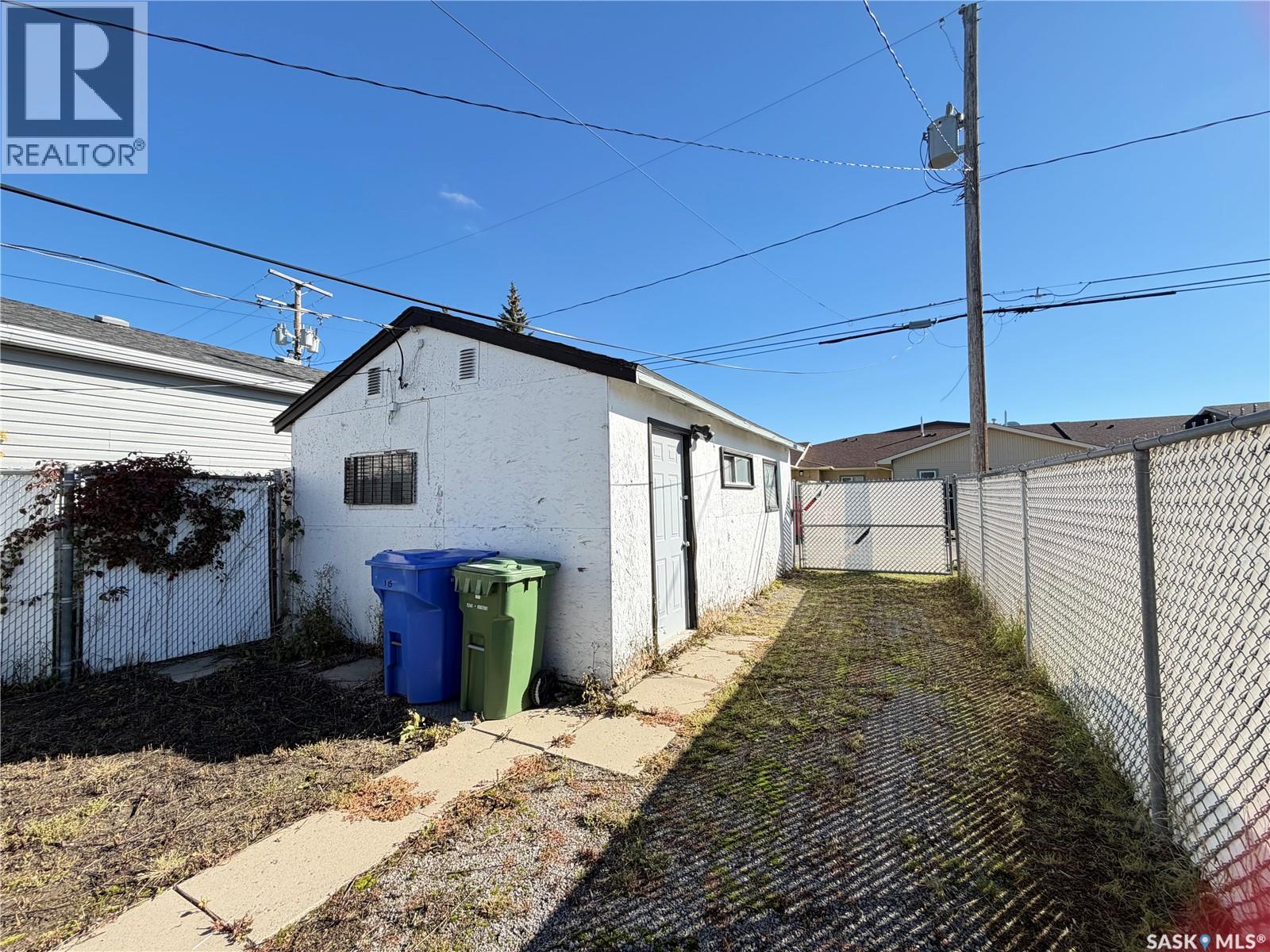 1215 Broder Street, Regina, Saskatchewan  S4N 3R3 - Photo 18 - SK049120