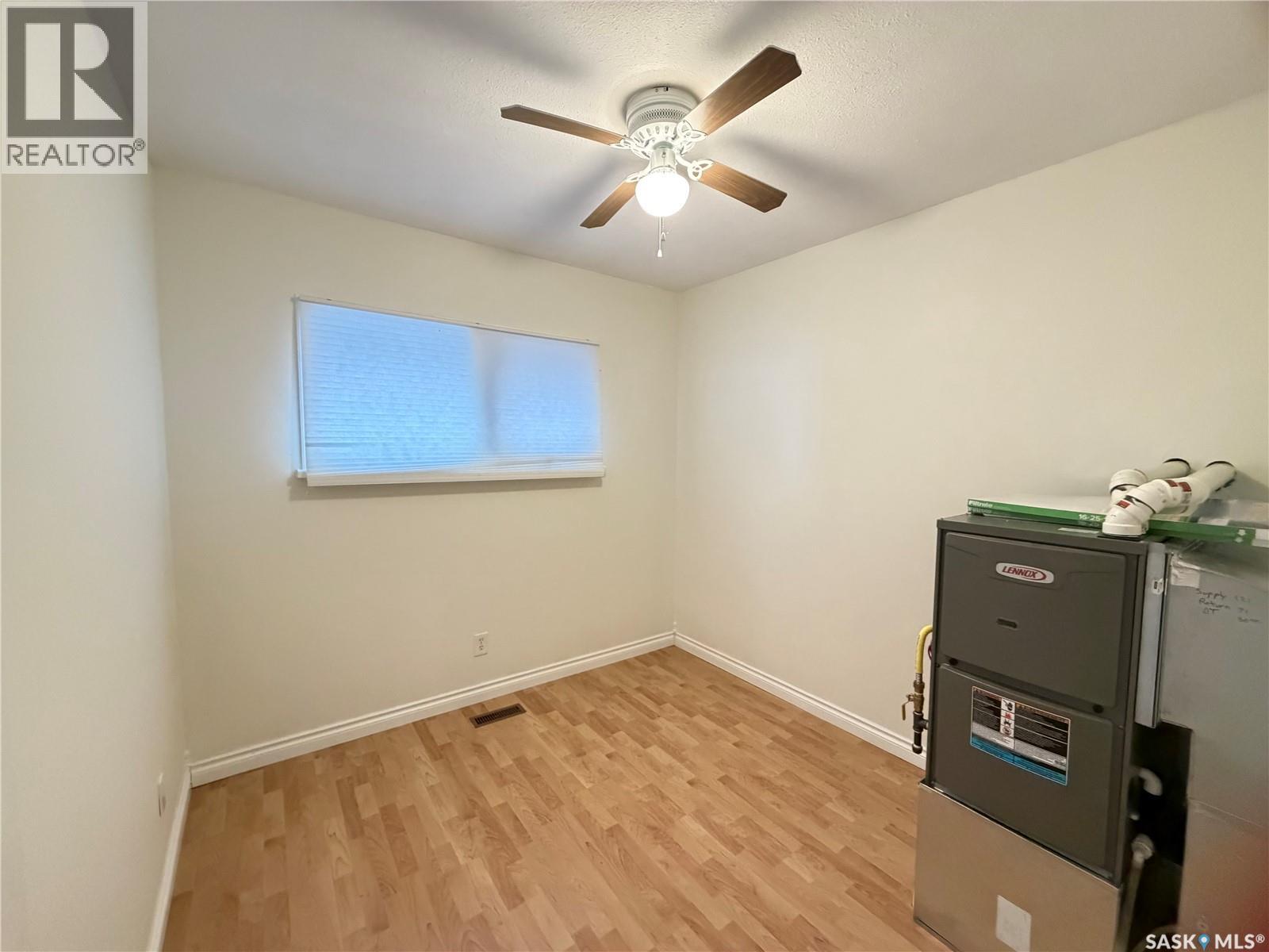 1215 Broder Street, Regina, Saskatchewan  S4N 3R3 - Photo 9 - SK049120