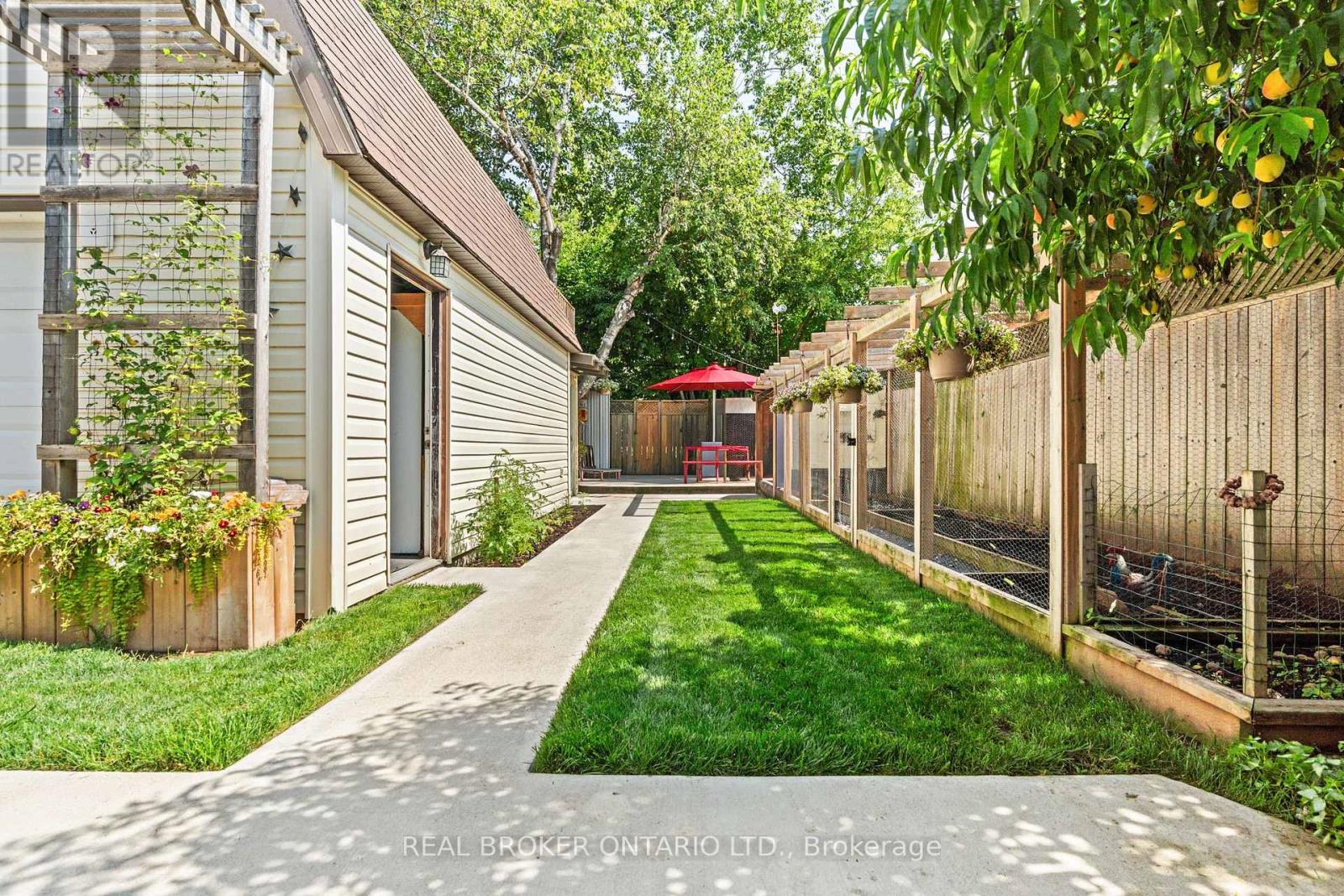 5 Acorn Avenue, Toronto, Ontario M9B 3P7 - Photo 25 - W13815498