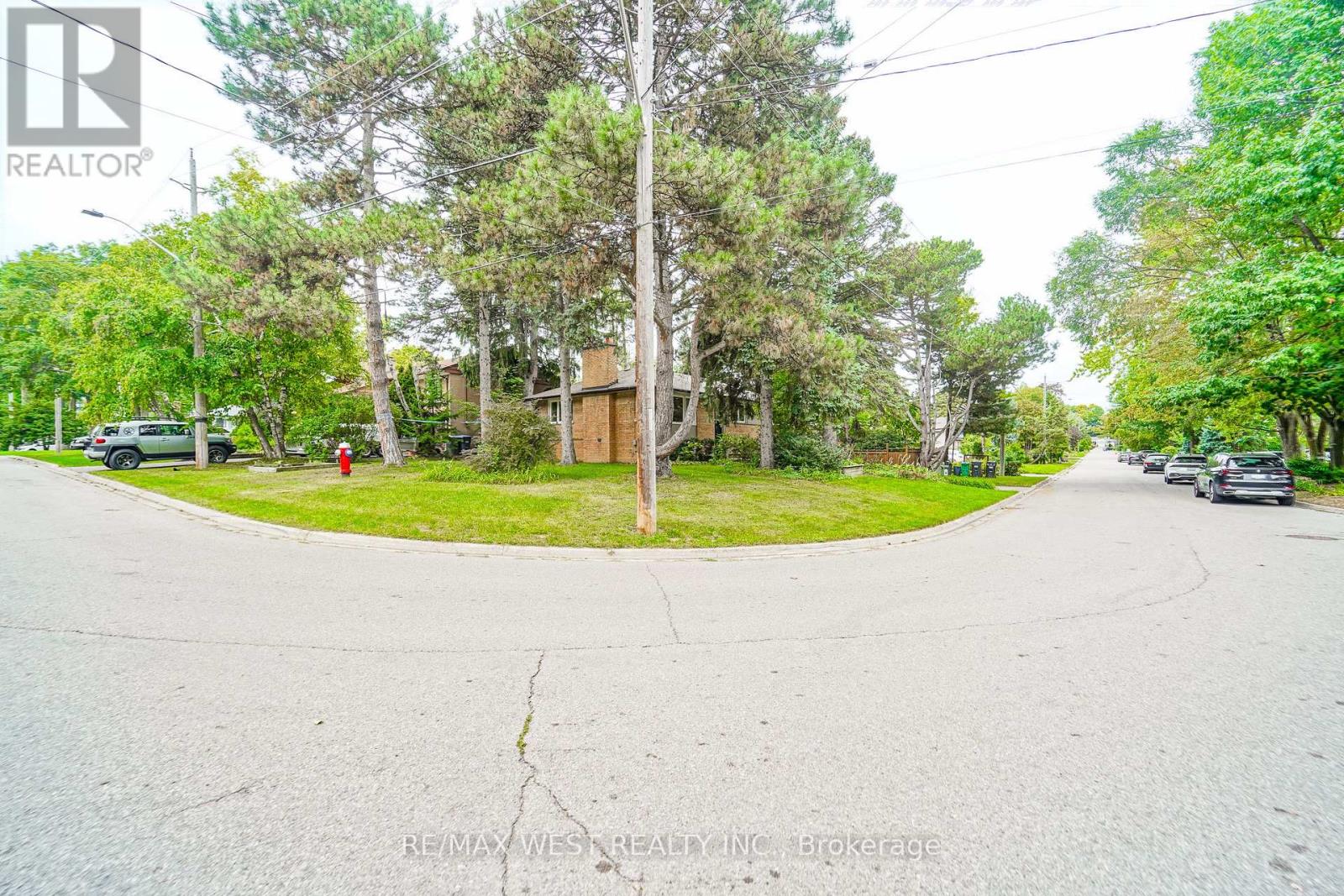 3062 O'hagan Drive, Mississauga, Ontario  L5C 2C5 - Photo 17 - W13815512