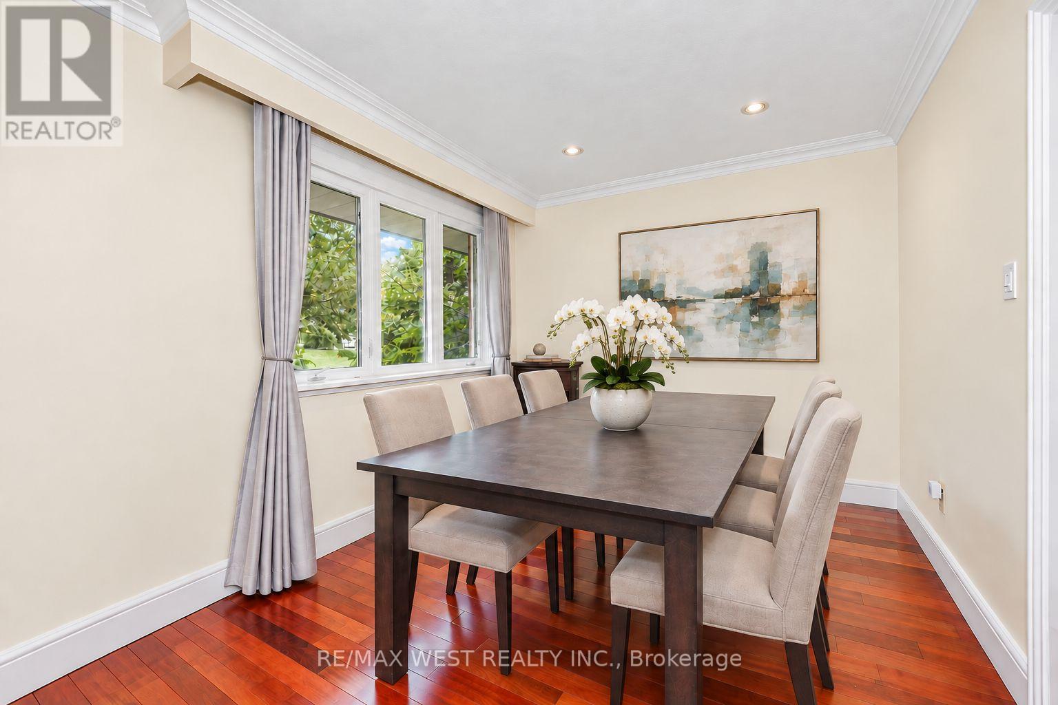 3062 O'hagan Drive, Mississauga, Ontario  L5C 2C5 - Photo 6 - W13815512