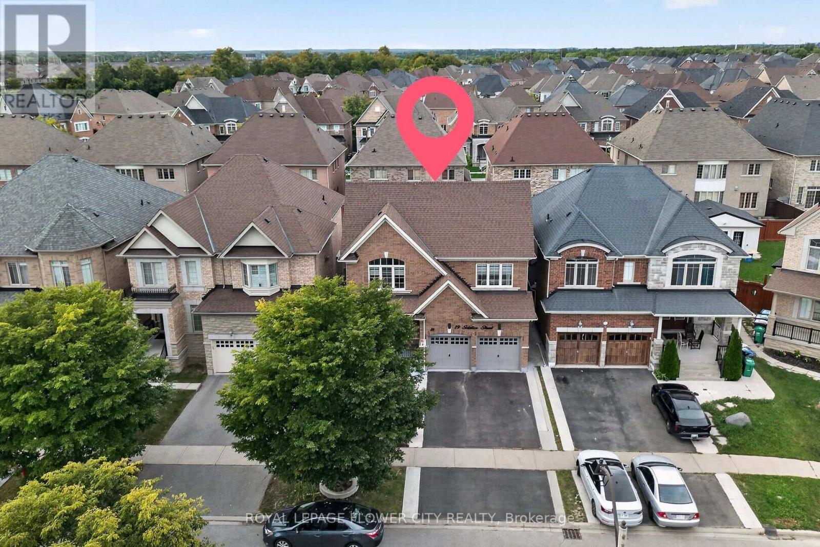 19 Solstice Street, Brampton (Brampton East), Ontario  L6P 3T5 - Photo 2 - W13815536