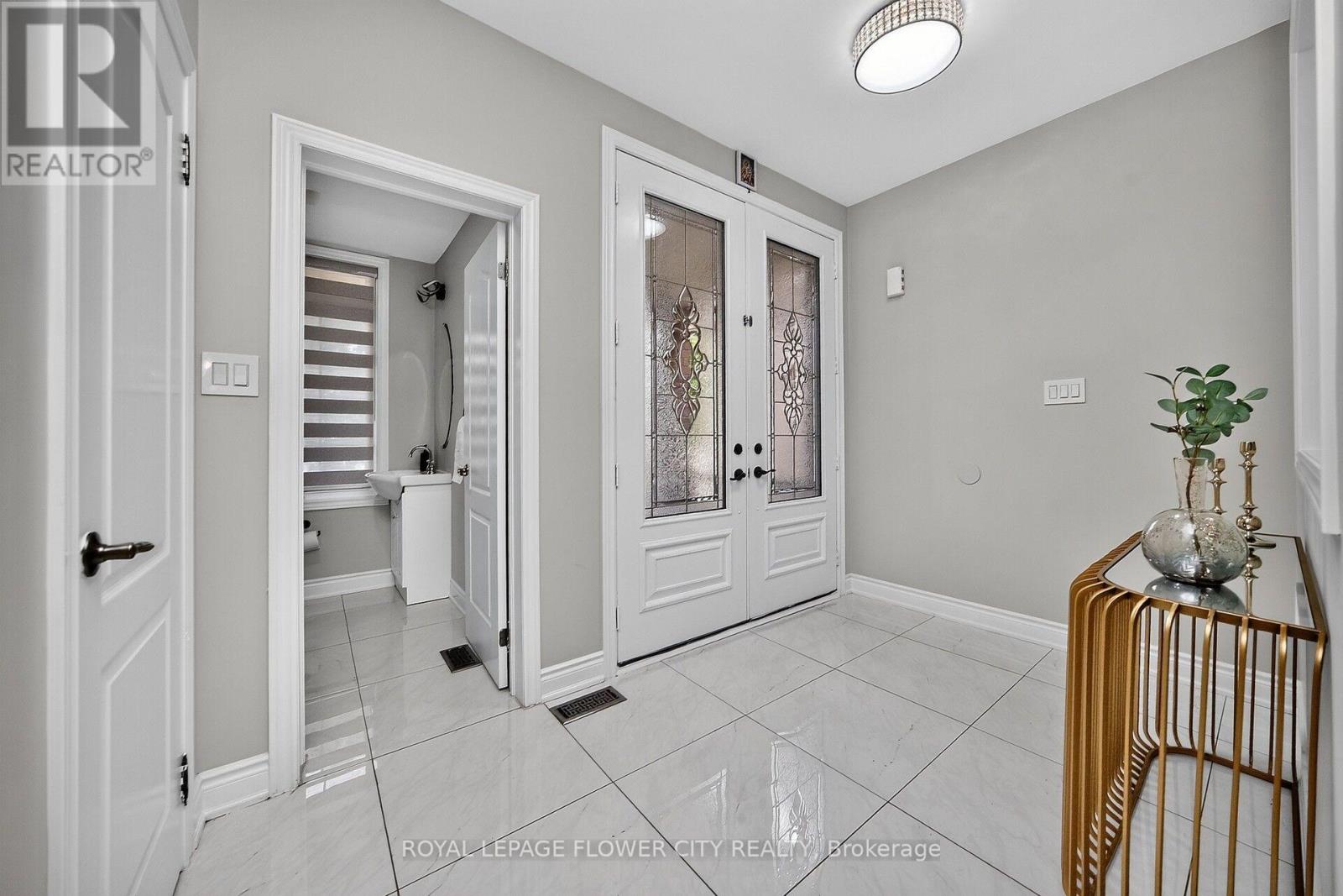19 Solstice Street, Brampton (Brampton East), Ontario  L6P 3T5 - Photo 26 - W13815536