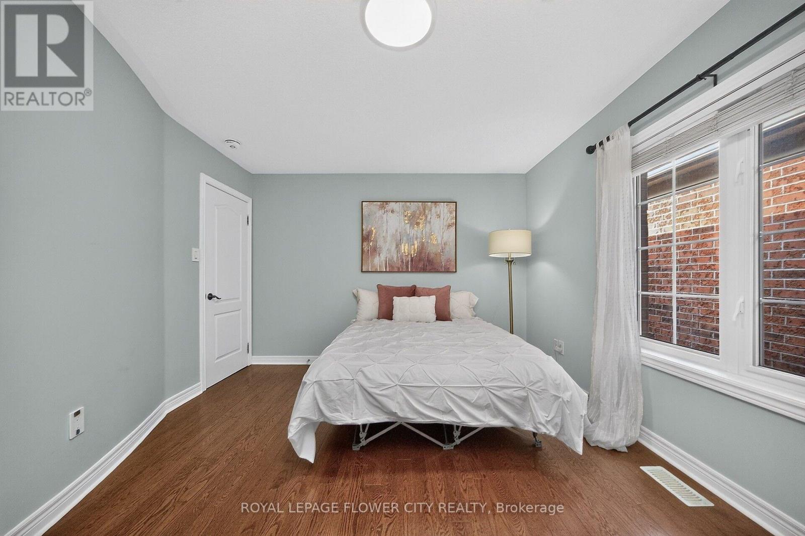 19 Solstice Street, Brampton (Brampton East), Ontario  L6P 3T5 - Photo 34 - W13815536