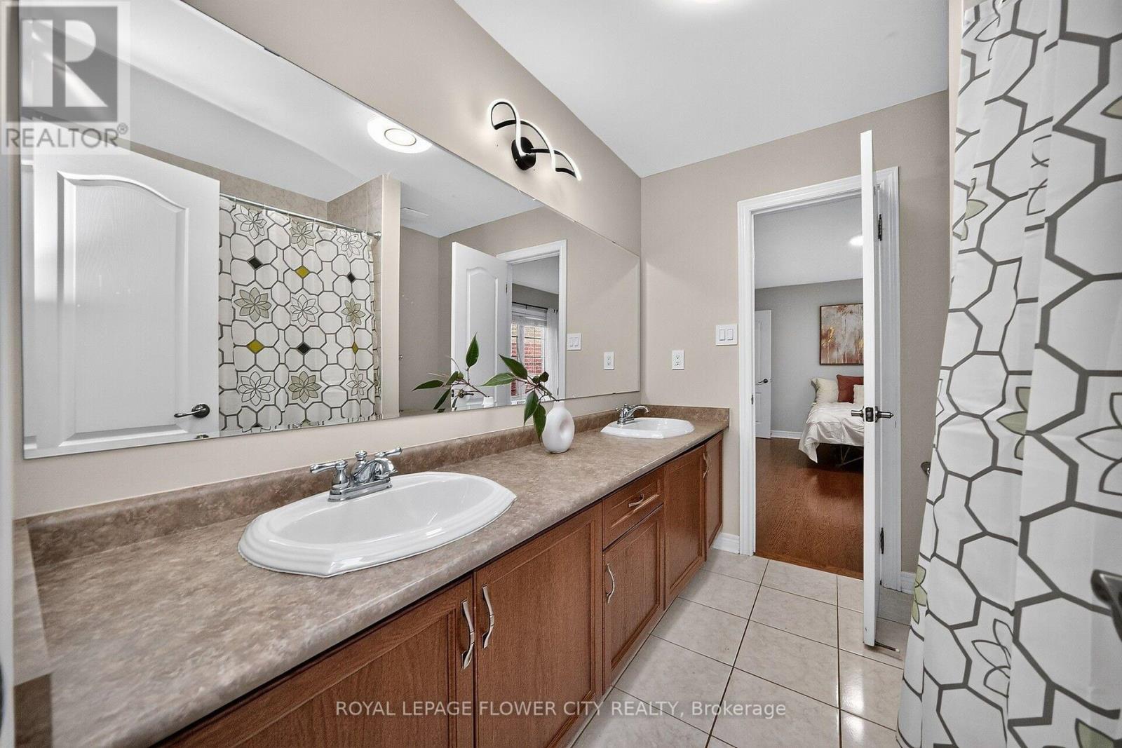 19 Solstice Street, Brampton (Brampton East), Ontario  L6P 3T5 - Photo 37 - W13815536