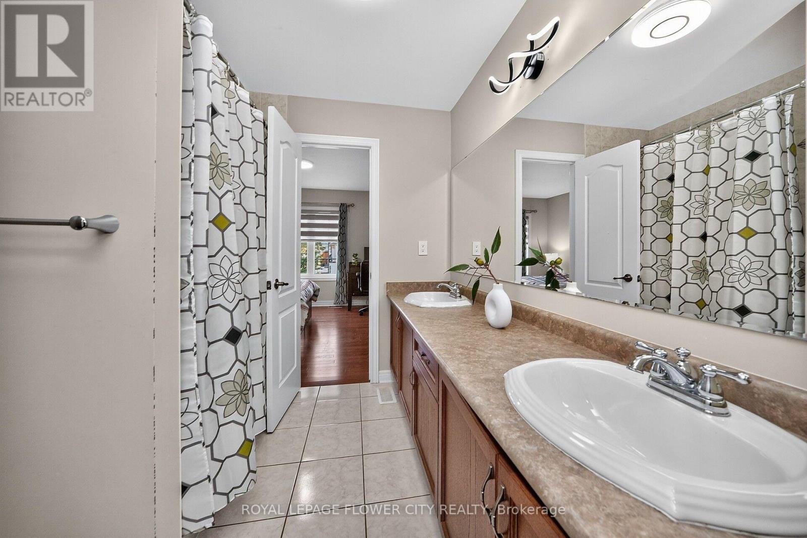 19 Solstice Street, Brampton (Brampton East), Ontario  L6P 3T5 - Photo 38 - W13815536
