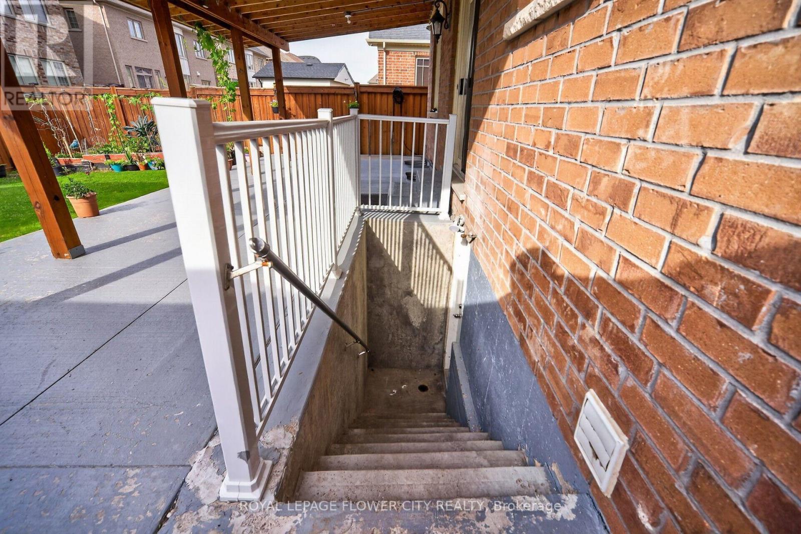 19 Solstice Street, Brampton (Brampton East), Ontario  L6P 3T5 - Photo 49 - W13815536