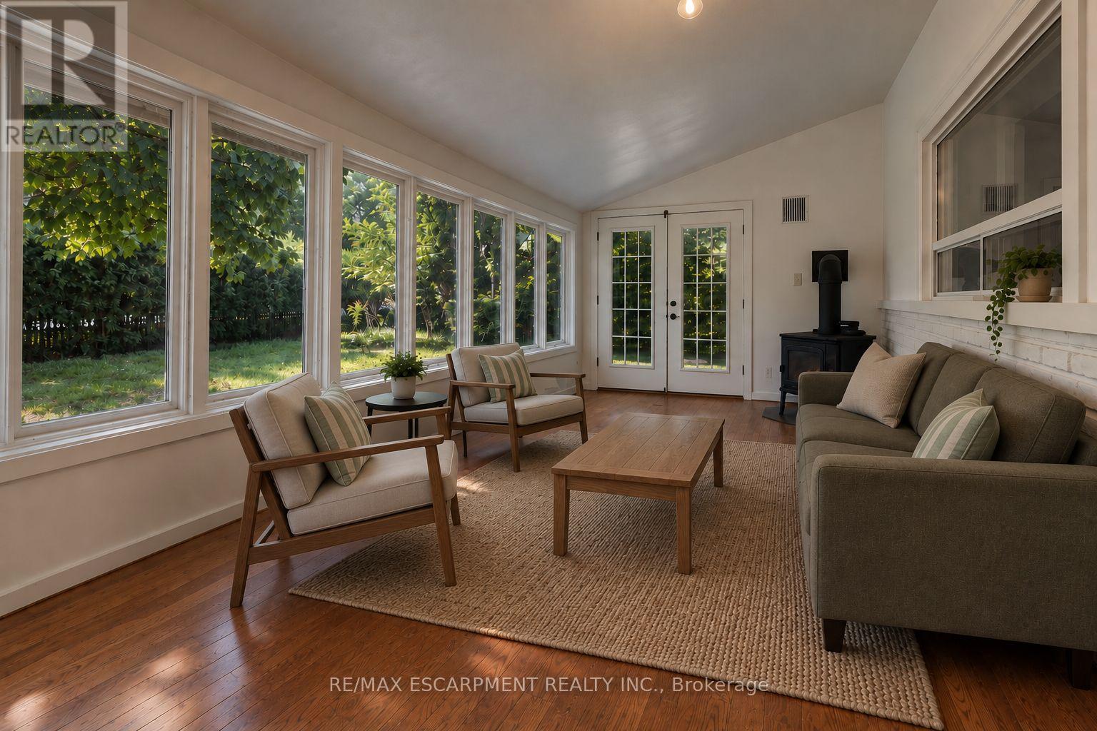 505 Patricia Drive, Oakville, Ontario  L6K 1L9 - Photo 7 - W13815588