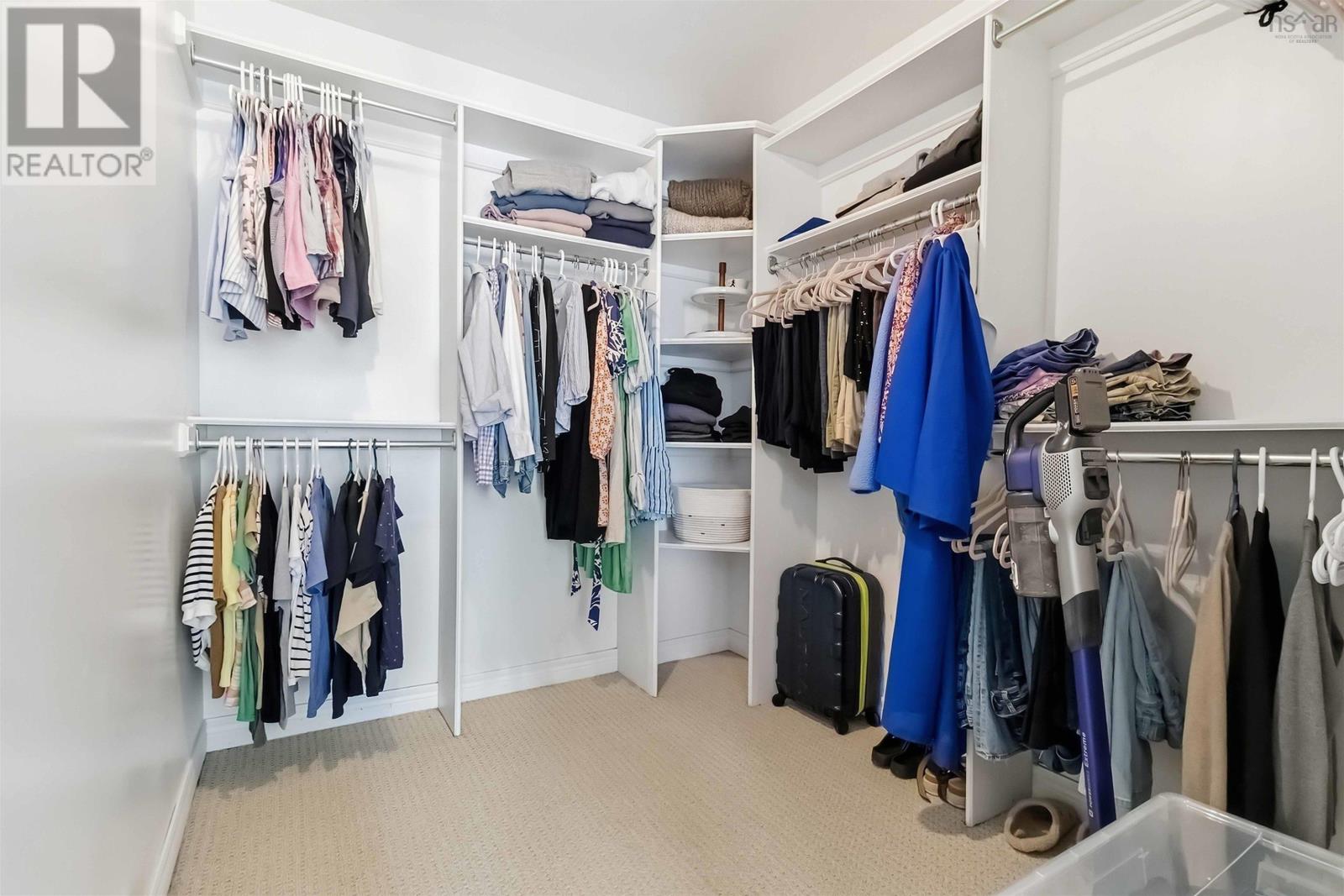 Walk In Closets