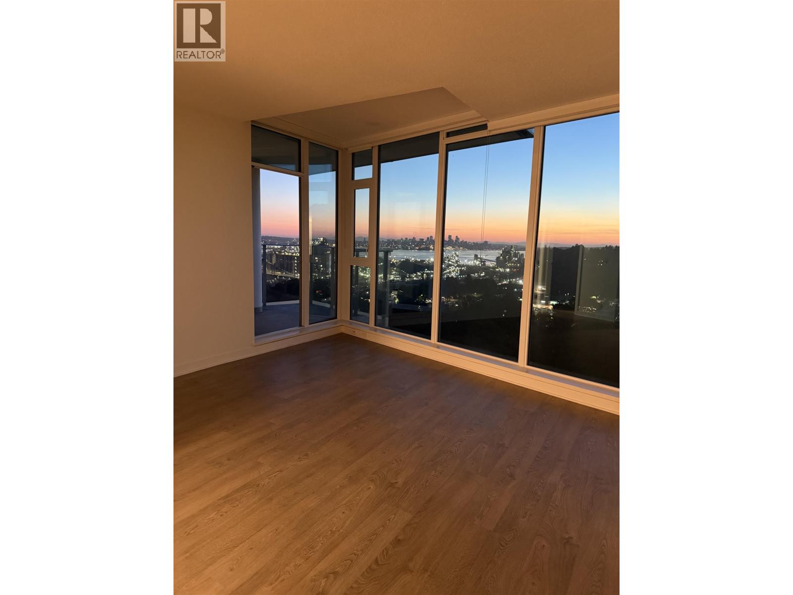 2506 1401 Hunter Street, North Vancouver, British Columbia  V7J 0E2 - Photo 2 - R3159026
