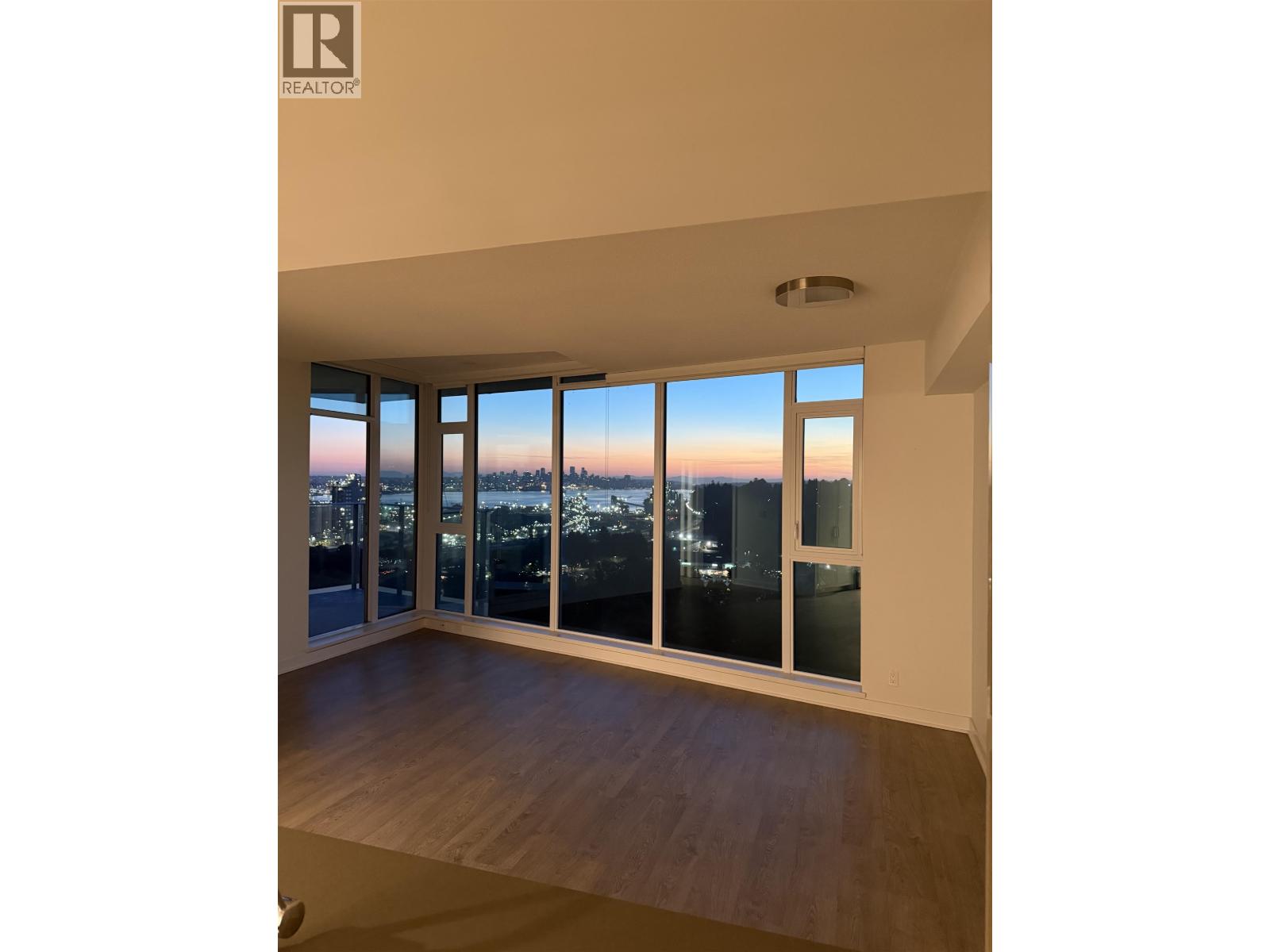 2506 1401 Hunter Street, North Vancouver, British Columbia  V7J 0E2 - Photo 4 - R3159026