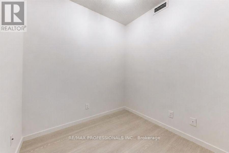 313 - 1235 Bayly Street, Pickering, Ontario  L1W 1L7 - Photo 17 - E13779498