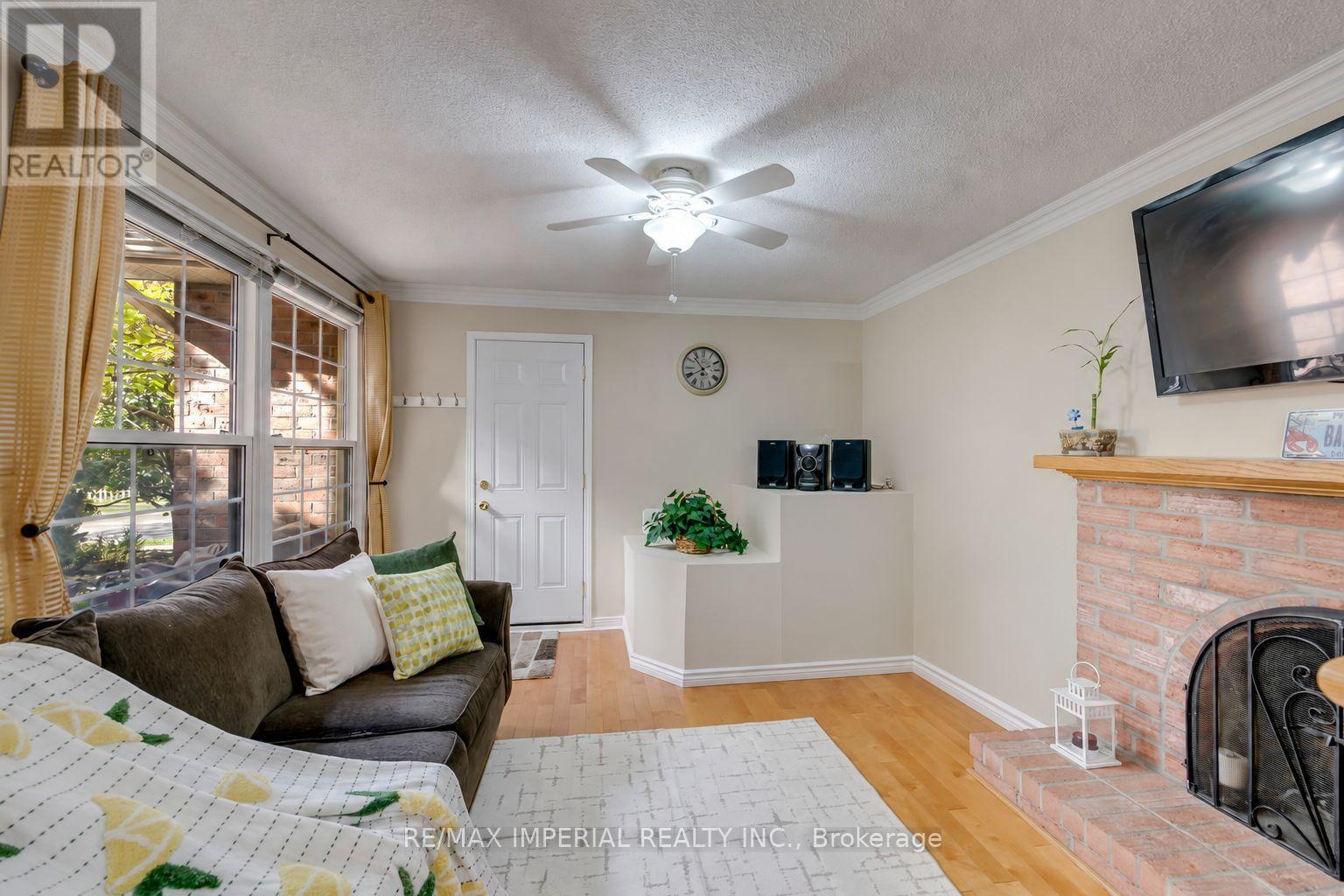 301 Kingsbridge Garden Circle, Mississauga, Ontario L5R 1L2 - Photo 23 - W13813162
