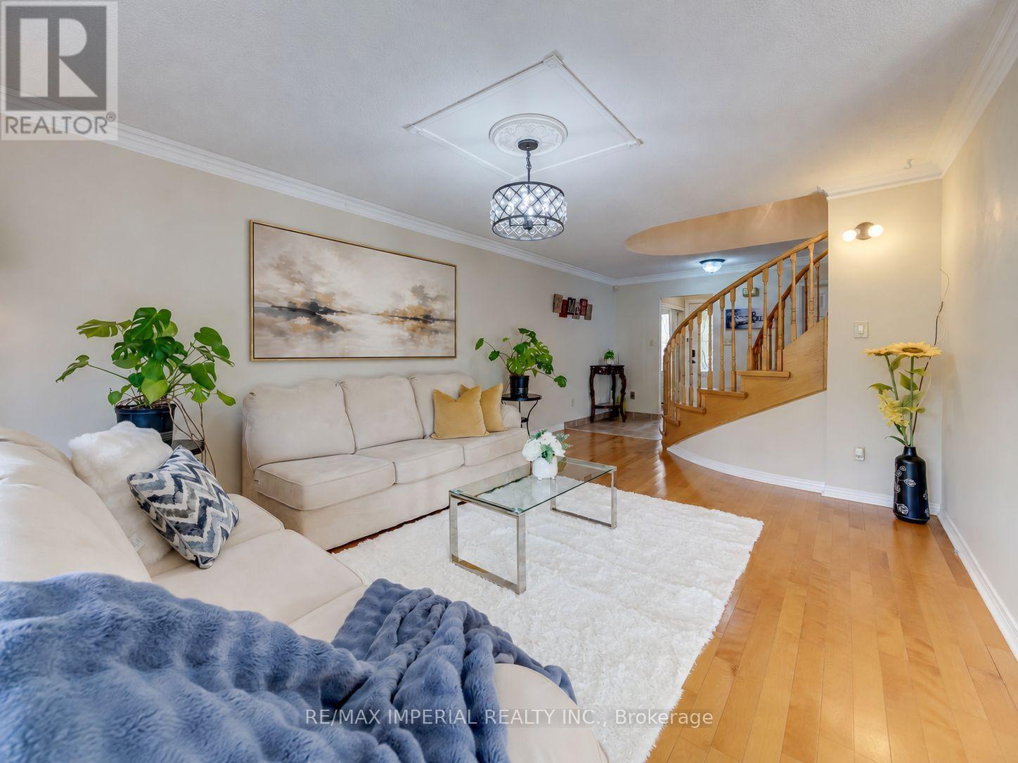 301 Kingsbridge Garden Circle, Mississauga, Ontario L5R 1L2 - Photo 13 - W13813162