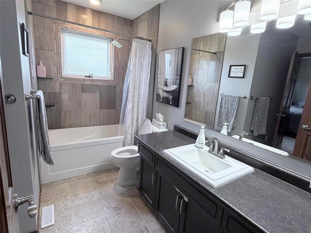210 Wells Street, Killarney, Manitoba  R0K 1G0 - Photo 20 - 202623816