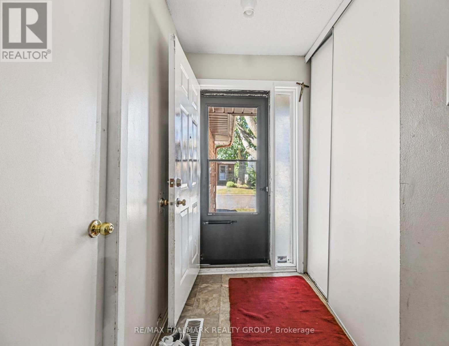 41 - 1097 Millwood Court, Ottawa, Ontario K1C 3E9 - Photo 4 - X13815794