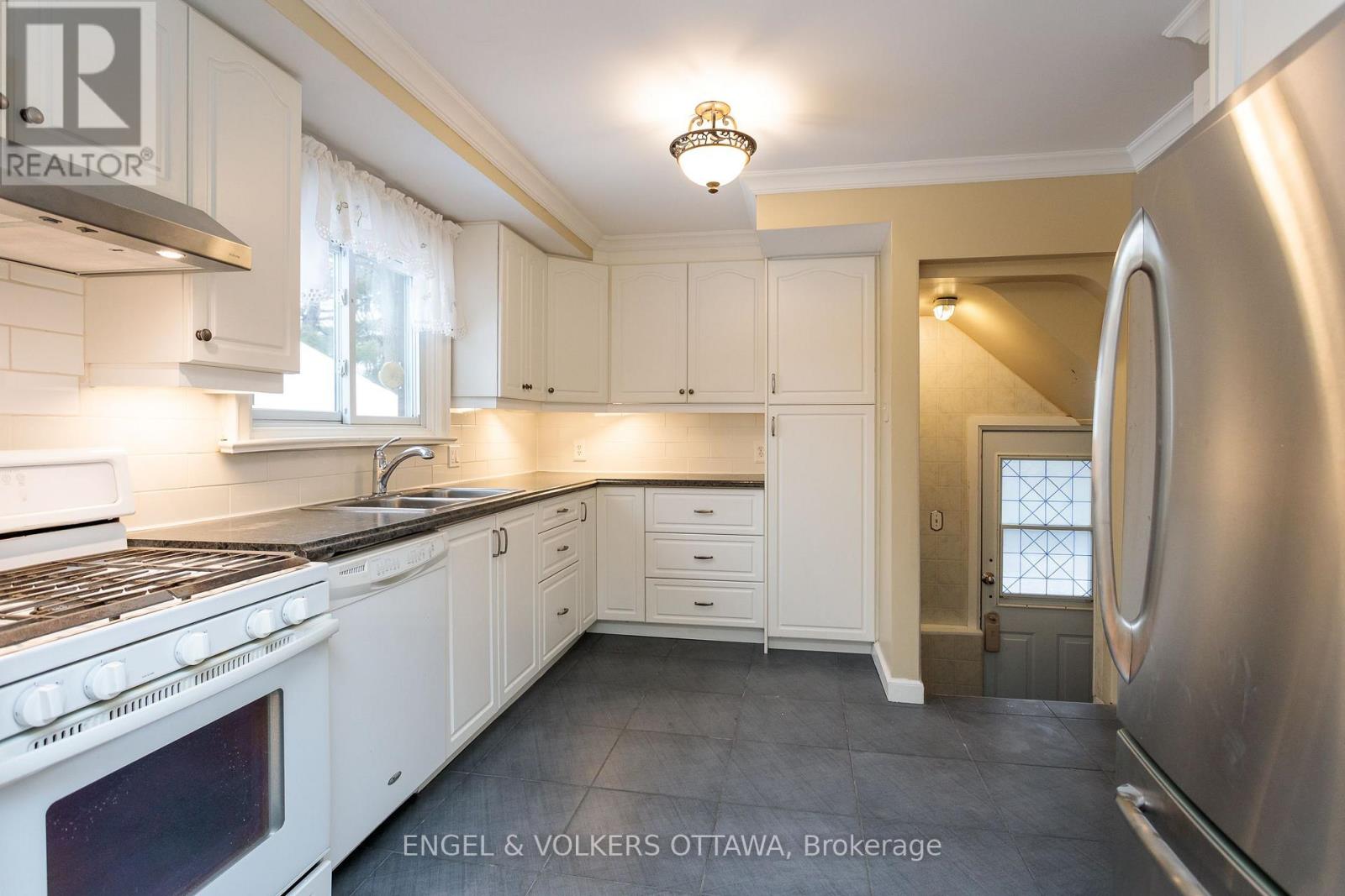 225 Pleasant Park Road, Ottawa, Ontario  K1H 5M4 - Photo 19 - X13815832