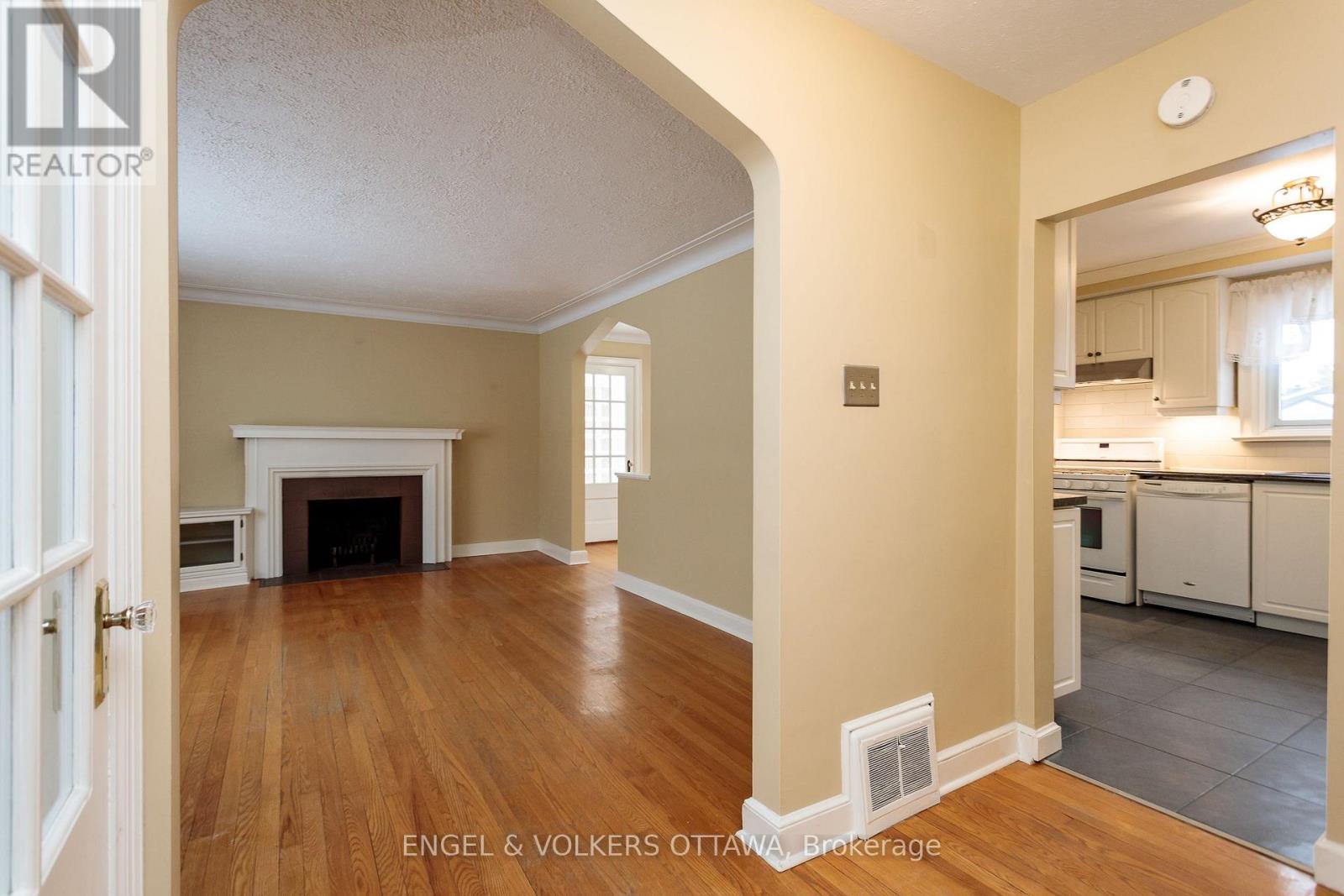 225 Pleasant Park Road, Ottawa, Ontario  K1H 5M4 - Photo 9 - X13815832