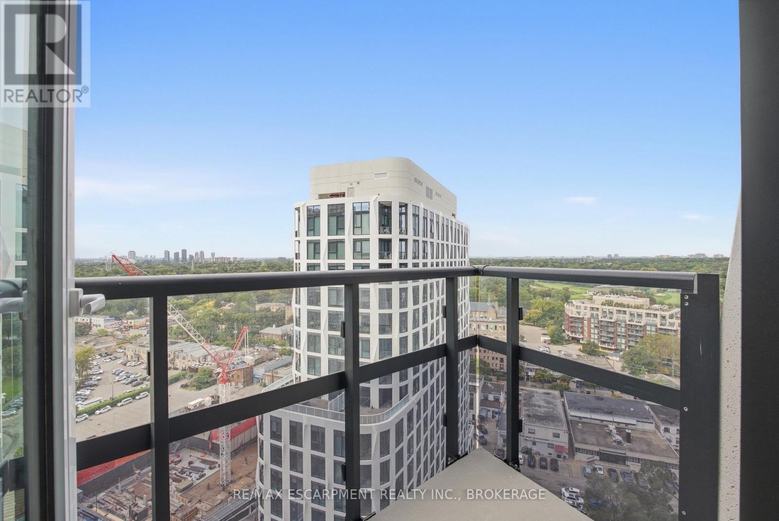 2010 - 60 Central Park Road Way, Toronto, Ontario  M9A 0E6 - Photo 20 - W13815736