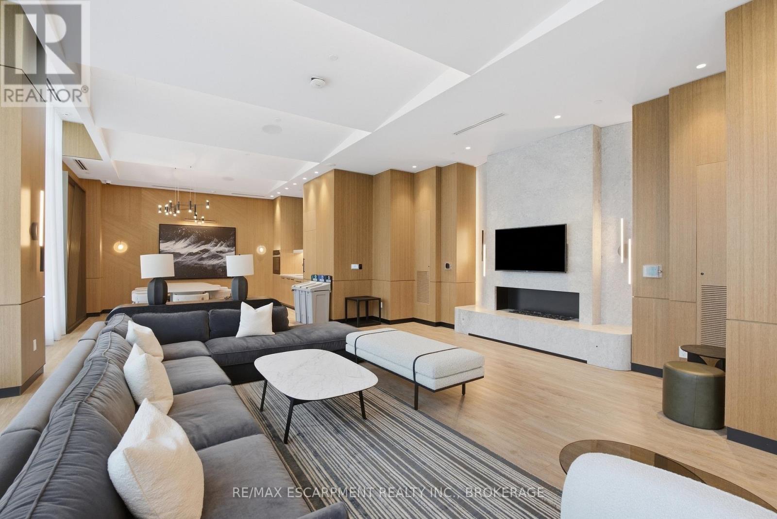 2010 - 60 Central Park Road Way, Toronto, Ontario  M9A 0E6 - Photo 27 - W13815736