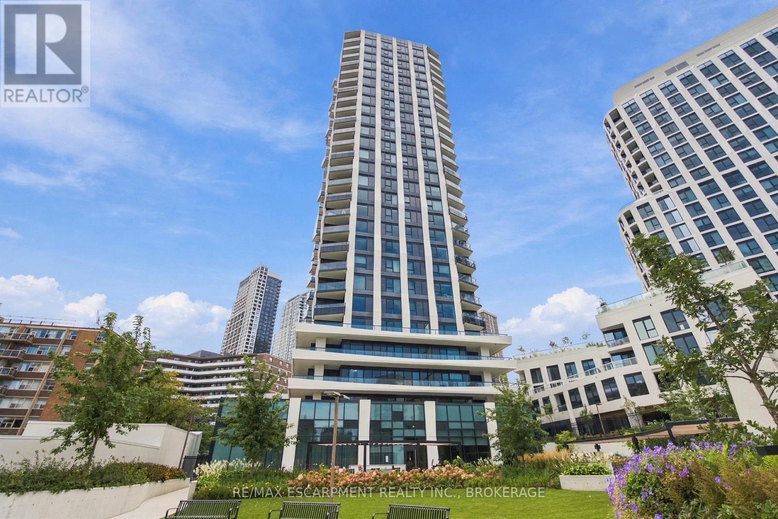 2010 - 60 Central Park Road Way, Toronto, Ontario  M9A 0E6 - Photo 30 - W13815736