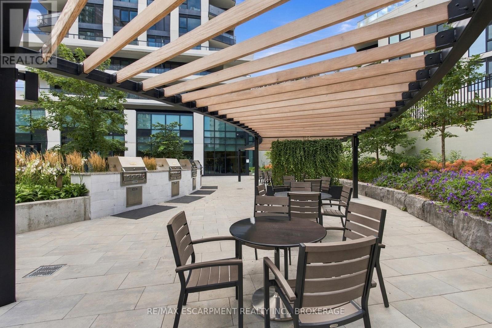 2010 - 60 Central Park Road Way, Toronto, Ontario  M9A 0E6 - Photo 35 - W13815736