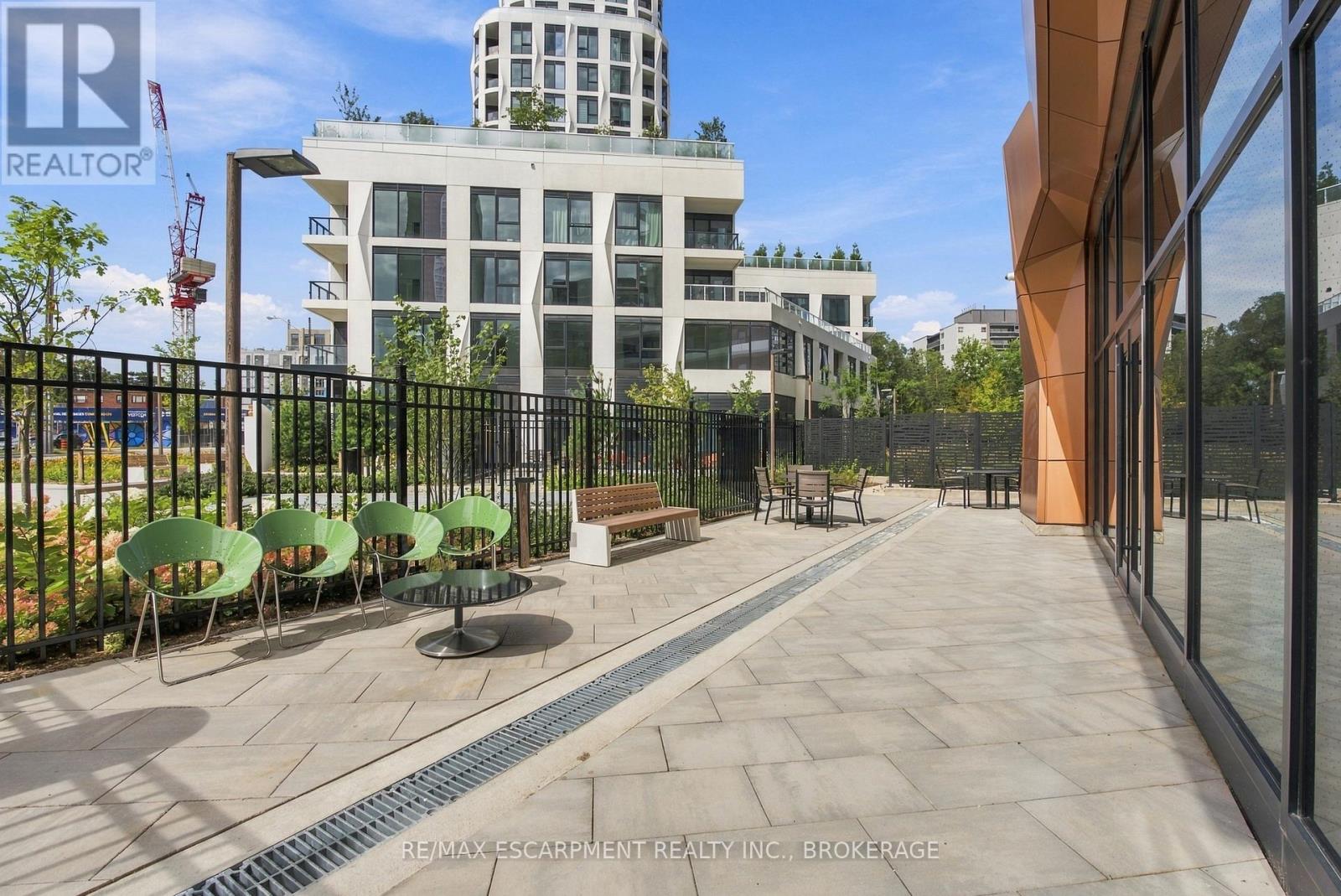 2010 - 60 Central Park Road Way, Toronto, Ontario  M9A 0E6 - Photo 37 - W13815736