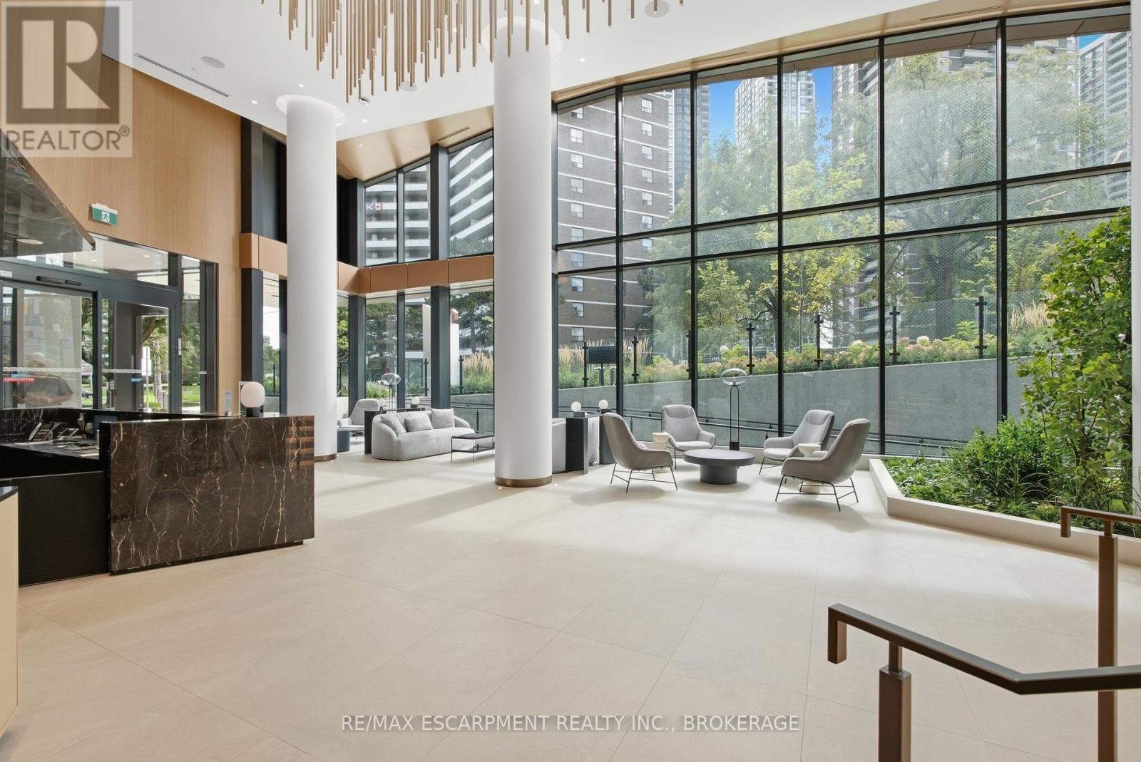 2010 - 60 Central Park Road Way, Toronto, Ontario  M9A 0E6 - Photo 39 - W13815736