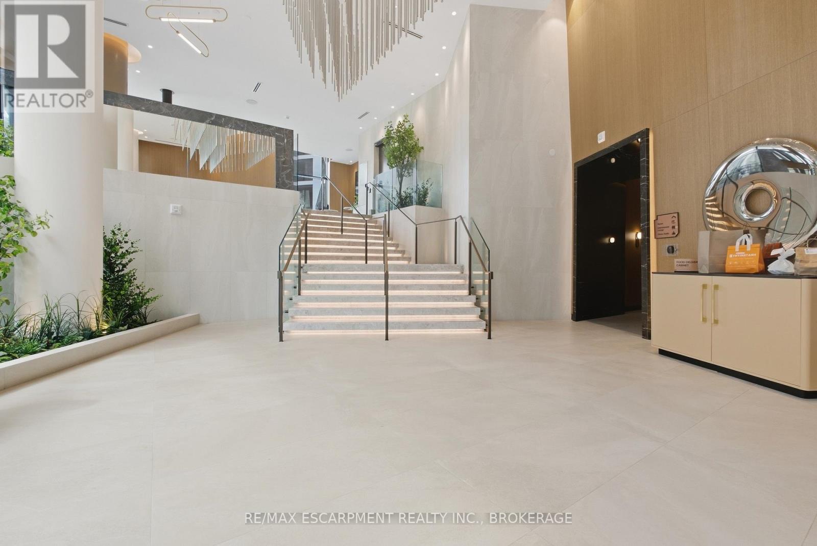 2010 - 60 Central Park Road Way, Toronto, Ontario  M9A 0E6 - Photo 40 - W13815736